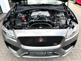 Jaguar F-Pace SVR 5.0 V8 AWD, LED, PANO, 360CAM - Thumbnail 15