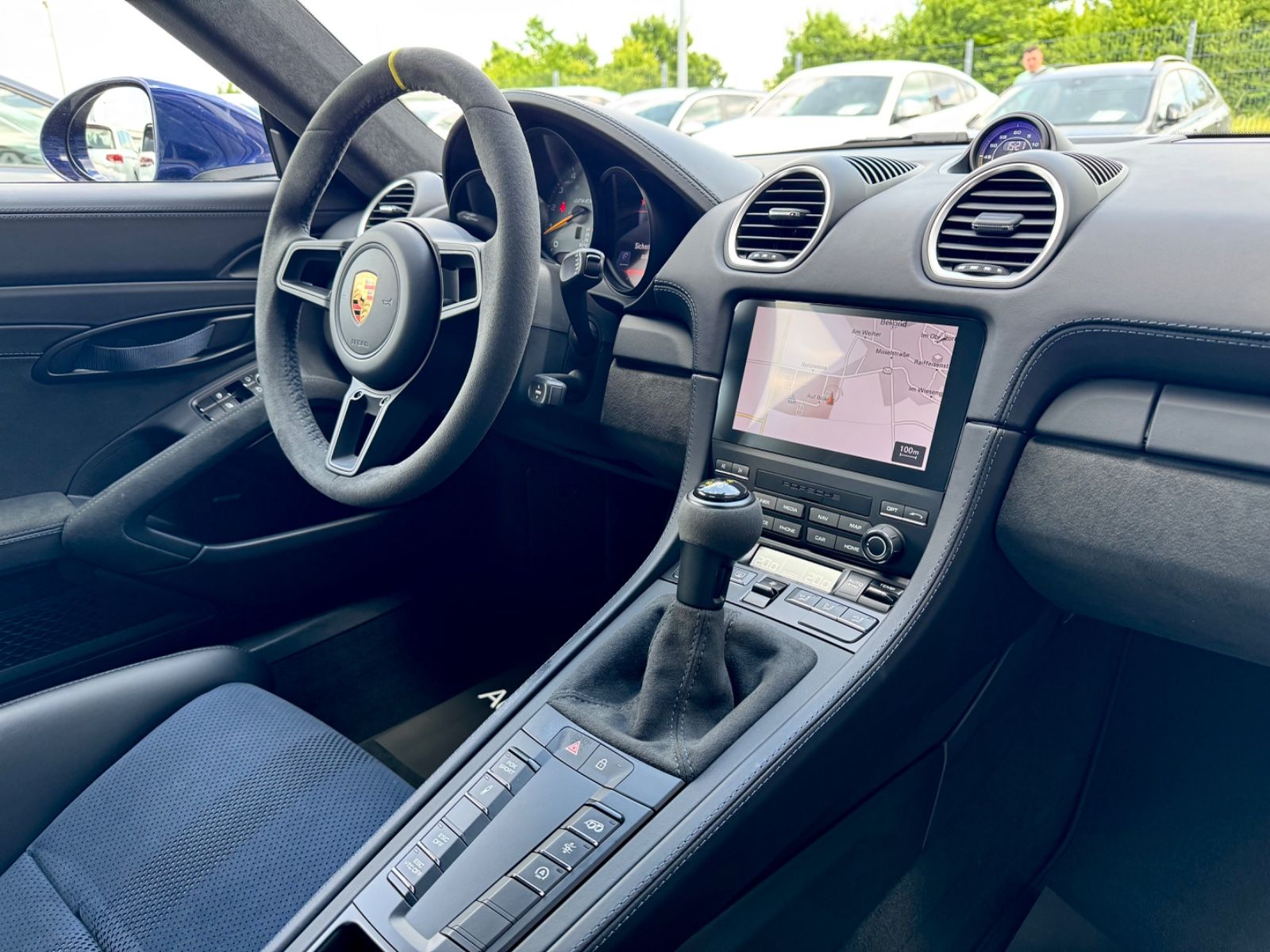 Bild 6 von 12 - Porsche Cayman - Gebrauchtwagen von Automobile Trier Porsche Cayman 718 GT4 RS , LIFT, PCCB, CLUBSPORT, NEU, BOSE