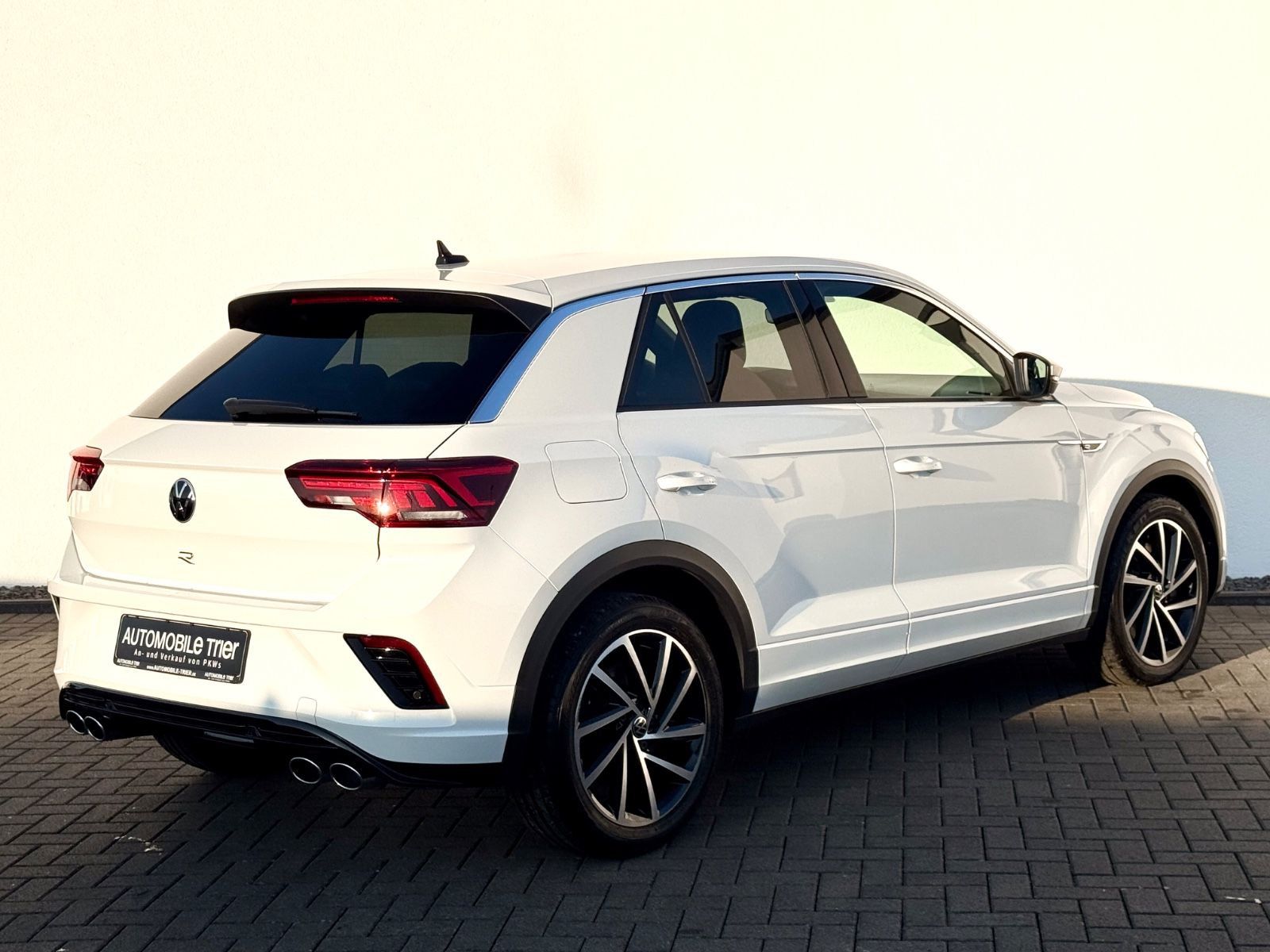 Bild 5 von 14 - Volkswagen T-Roc - Gebrauchtwagen von Automobile Trier Volkswagen T-Roc R 2.0 TSI DSG 4Motion, NAVI, LED, ACC, CAM