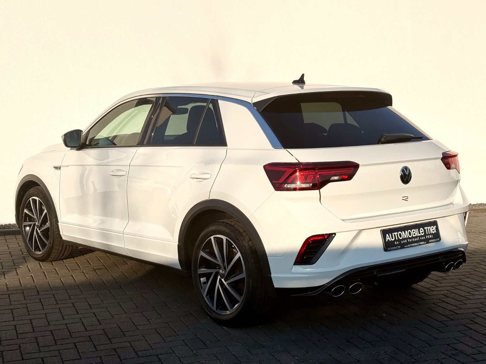 Bild 7 von 14 - Volkswagen T-Roc - Gebrauchtwagen von Automobile Trier Volkswagen T-Roc R 2.0 TSI DSG 4Motion, NAVI, LED, ACC, CAM