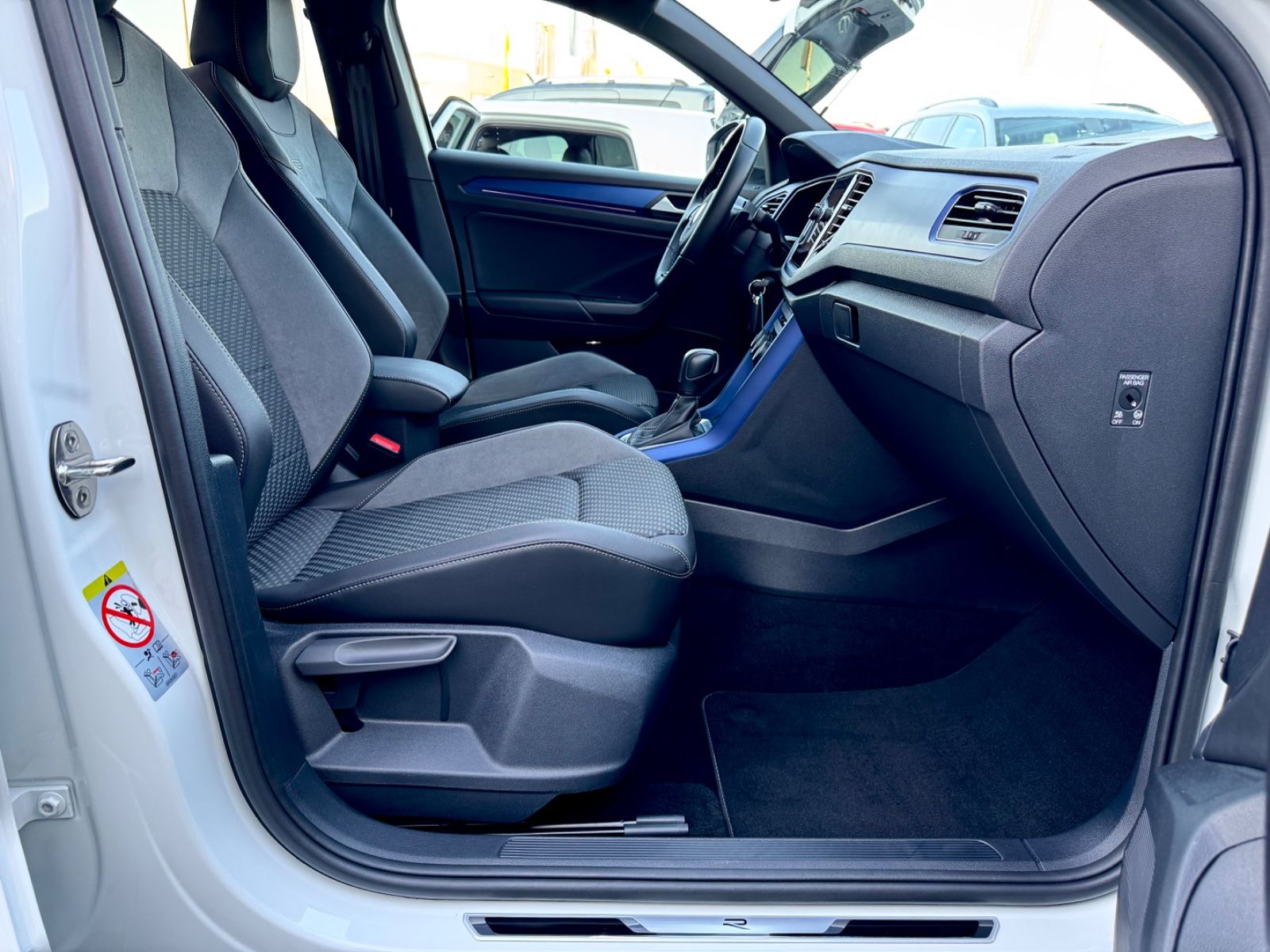 Bild 13 von 14 - Volkswagen T-Roc - Gebrauchtwagen von Automobile Trier Volkswagen T-Roc R 2.0 TSI DSG 4Motion, NAVI, LED, ACC, CAM