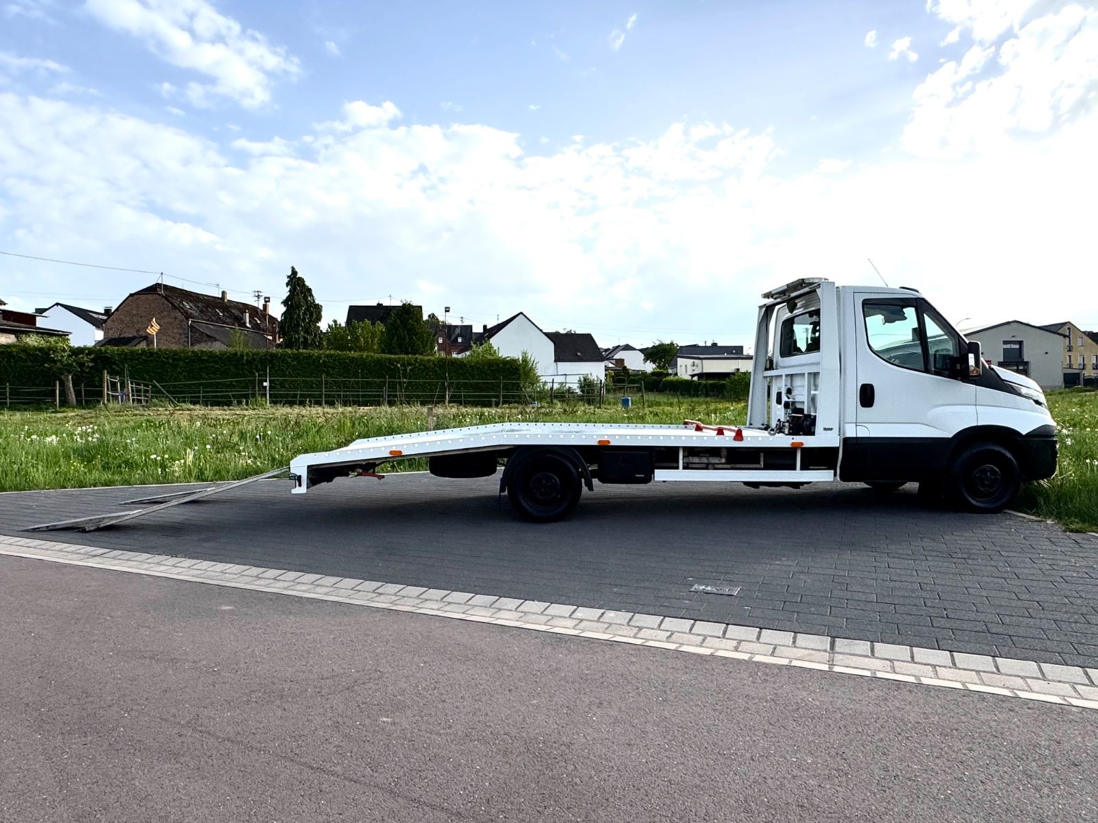 Bild 11 von 21 - Iveco Iveco - Gebrauchtwagen von Automobile Trier Iveco Iveco DAILY 35S18 3.0 180PS Tachogr.