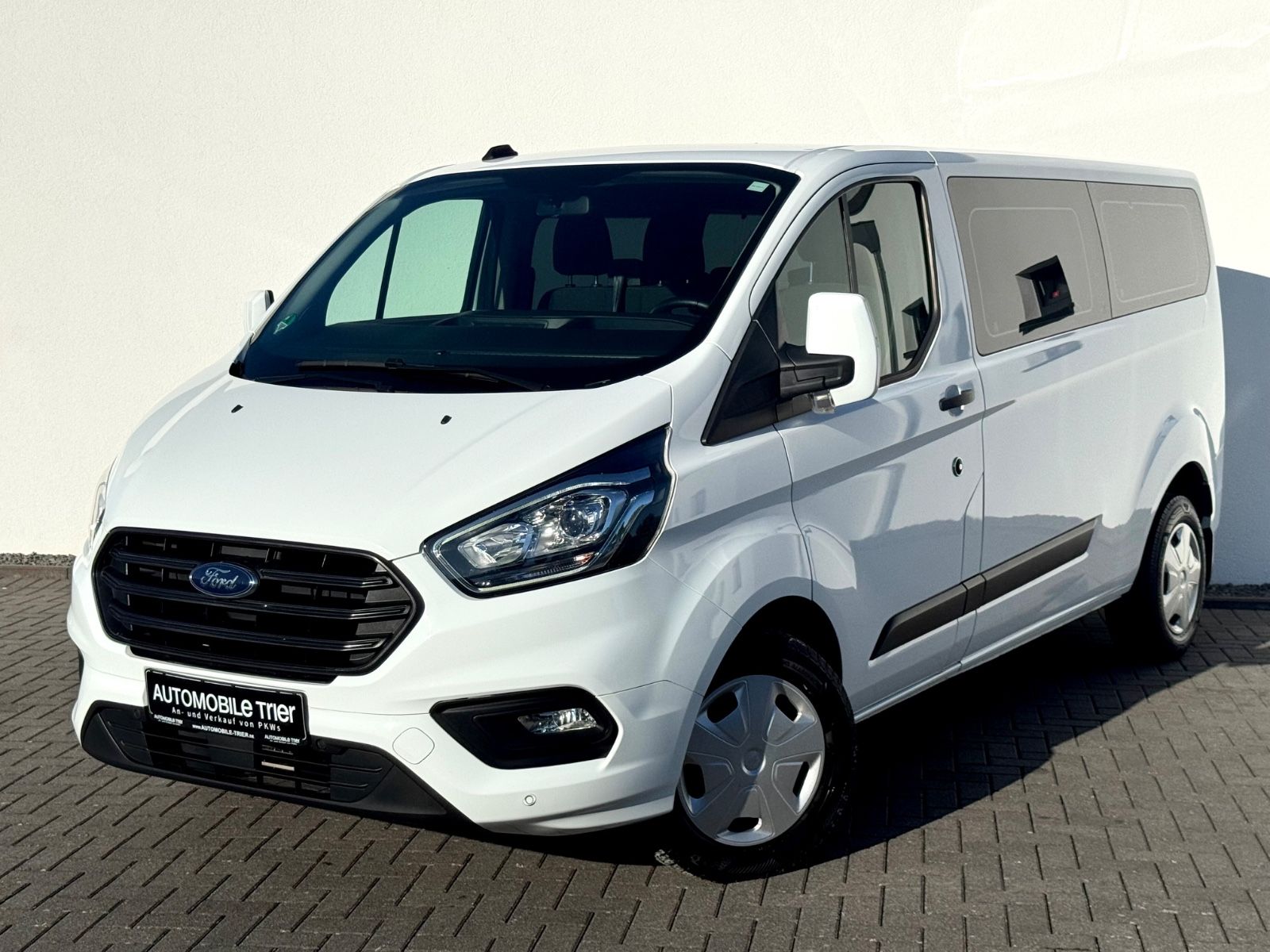 Ford Transit 2.0 TDCI / 9.SITZER/KLIMA/AHK/1.HAND/