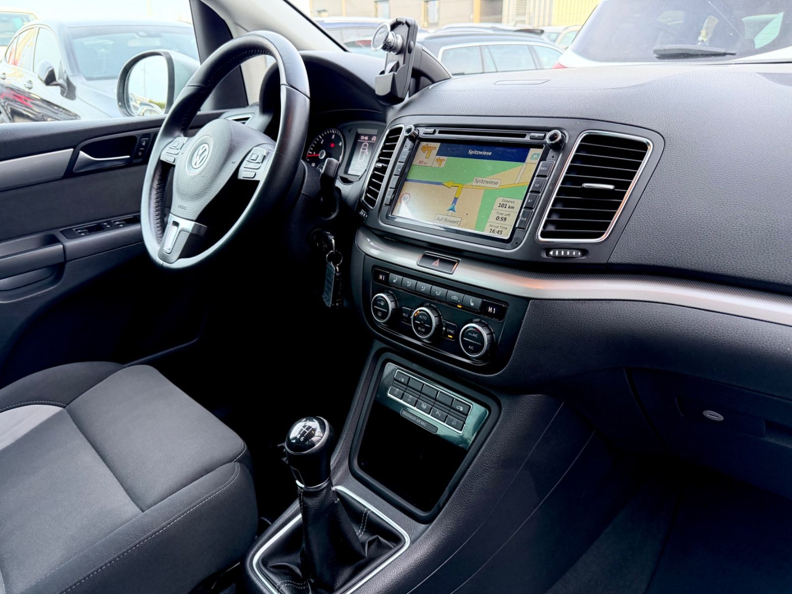 Bild 10 von 14 - Volkswagen Sharan - Gebrauchtwagen von Automobile Trier Volkswagen Sharan Life 2.0 TDI, NAVI, AHK, PDC, GARANTIE