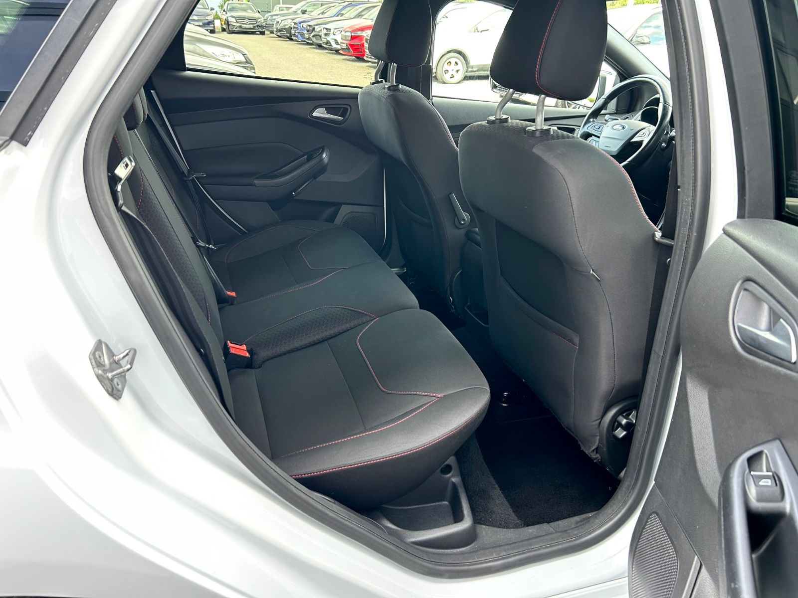 Bild 14 von 15 - Ford Focus - Gebrauchtwagen von Automobile Trier Ford Focus Turnier ST-Line, AUTOMATIK, NAVI, GARANTIE