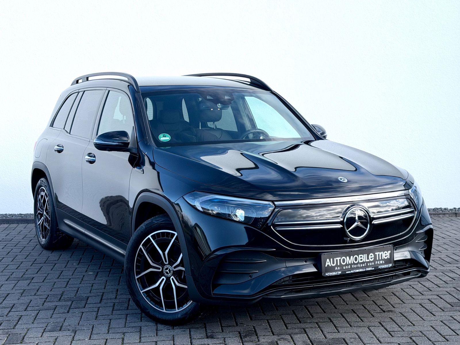 Bild 3 von 14 - Mercedes-Benz EQB - Gebrauchtwagen von Automobile Trier Mercedes-Benz EQB 350 4Matic, AMG LINE, LED, ACC, 360° CAM