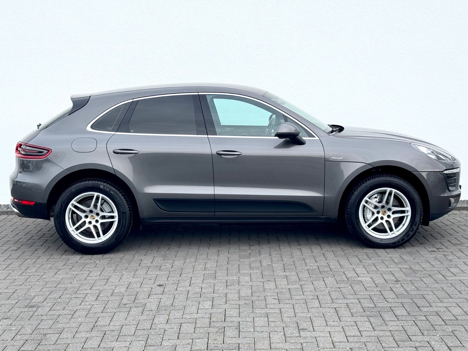 Bild 4 von 14 - Porsche Macan - Gebrauchtwagen von Automobile Trier Porsche Macan S 3.0d, NAVI, LED, AHK, PDC, GARANTIE