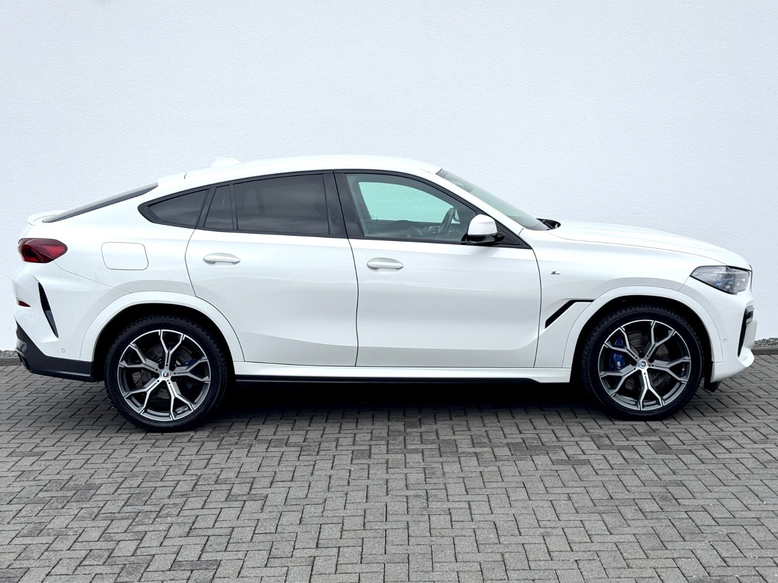 Bild 4 von 19 - BMW X6 - Gebrauchtwagen von Automobile Trier BMW X6 xDrive 30 d M Sport Paket, LASER, HUD, H&K, CAM