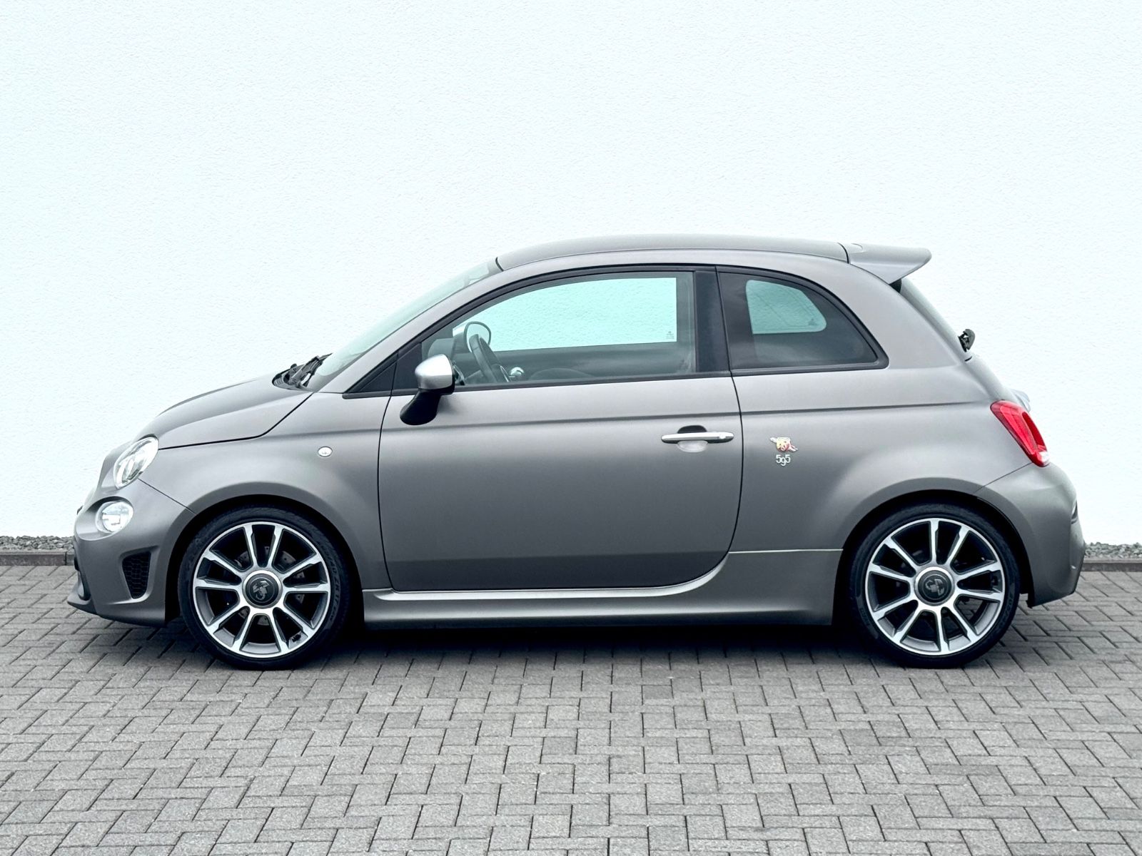 Bild 8 von 13 - Abarth 595 Turismo - Gebrauchtwagen von Automobile Trier Abarth 595 Turismo, NAVI, PDC, LEDER, GARANTIE