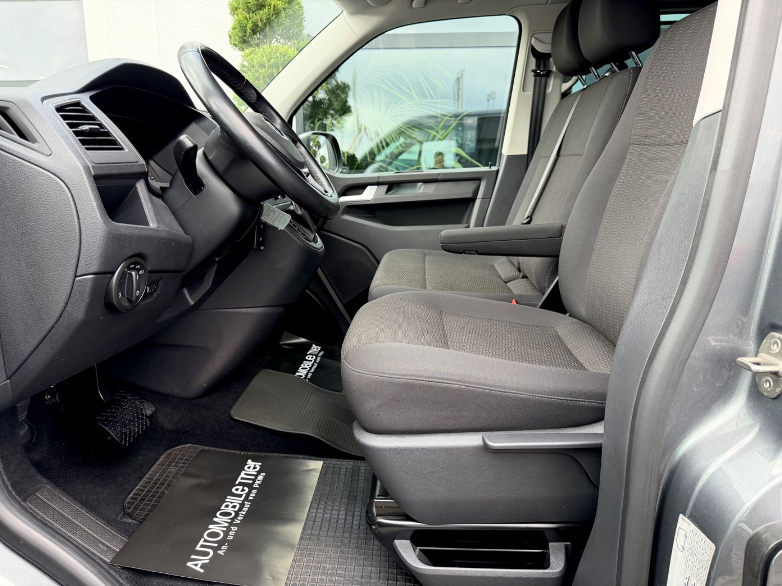 Bild 9 von 18 - Volkswagen T6 Caravelle - Gebrauchtwagen von Automobile Trier Volkswagen T6 Caravelle Lang 2.0 TDI DSG, NAVI, PDC, AHK