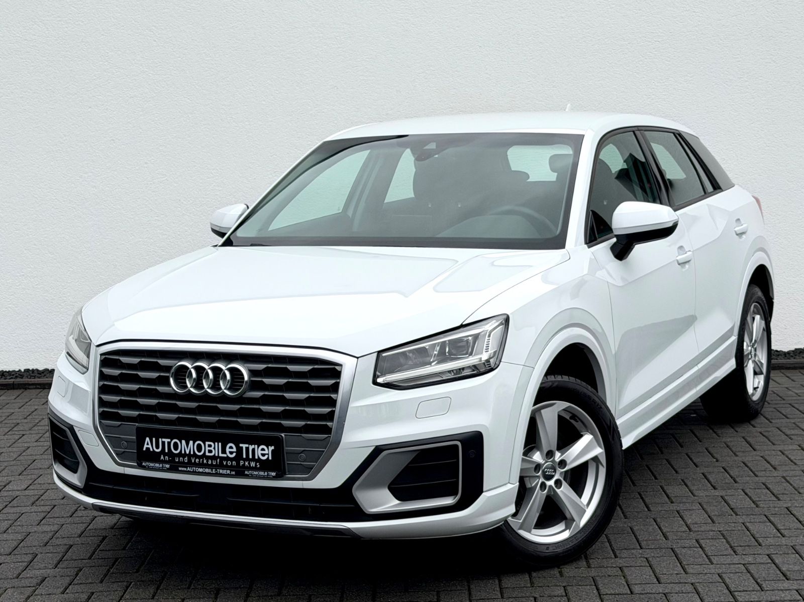 Audi Q2 1.6 TDI  sport  /NAVI/LED/ACC/PDC/GARANTIE/