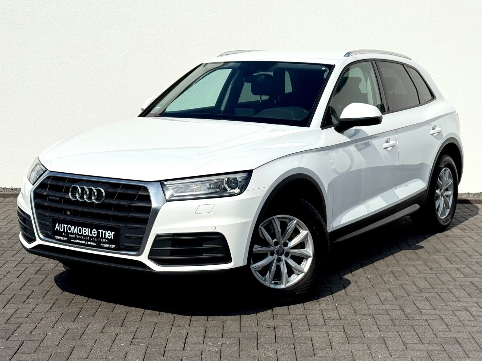 Audi Q5 2.0 TDI  quattro*BiXenon*Navi*PDC*SHZ*