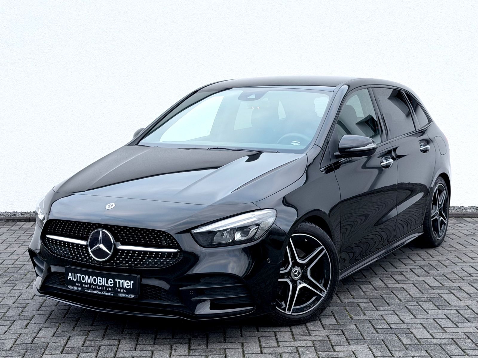 Mercedes-Benz B 200 Amg Line / NAVI/LED/CAM/GARANTIE/