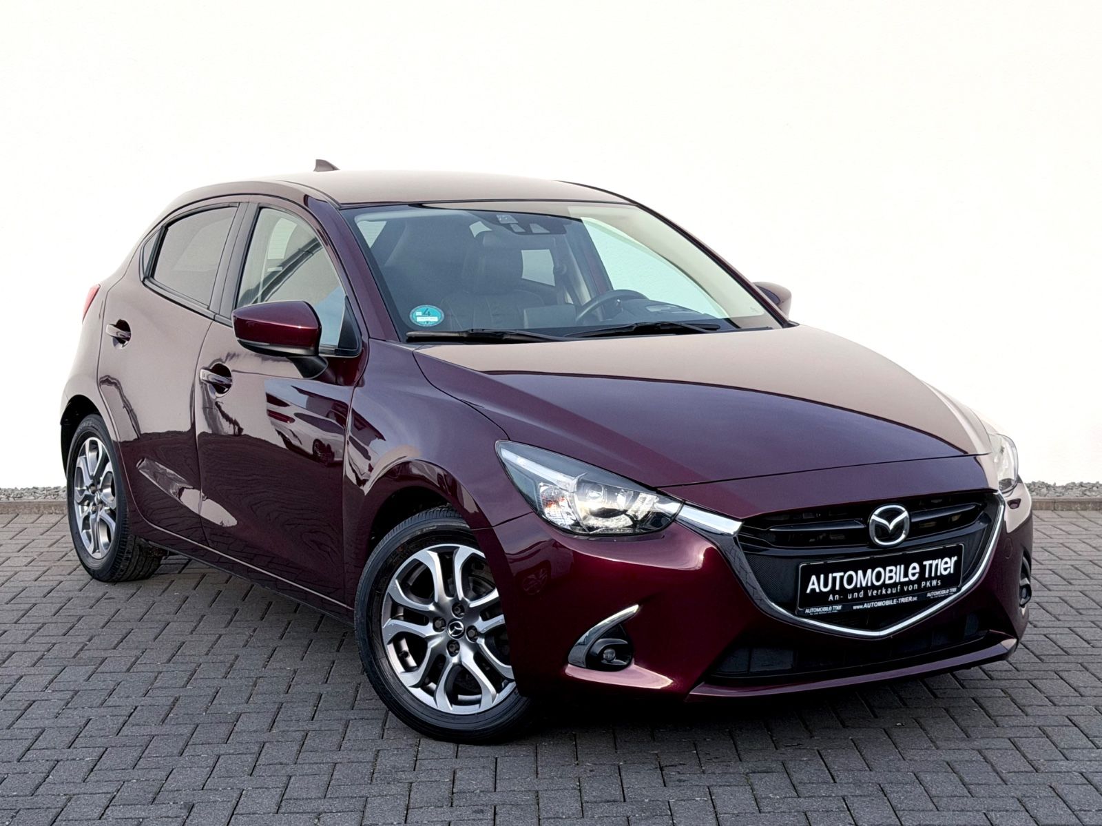 Bild 3 von 14 - Mazda 2 - Gebrauchtwagen von Automobile Trier Mazda 2 1.5, NAVI, LED, CAM, HUD, GARANTIE