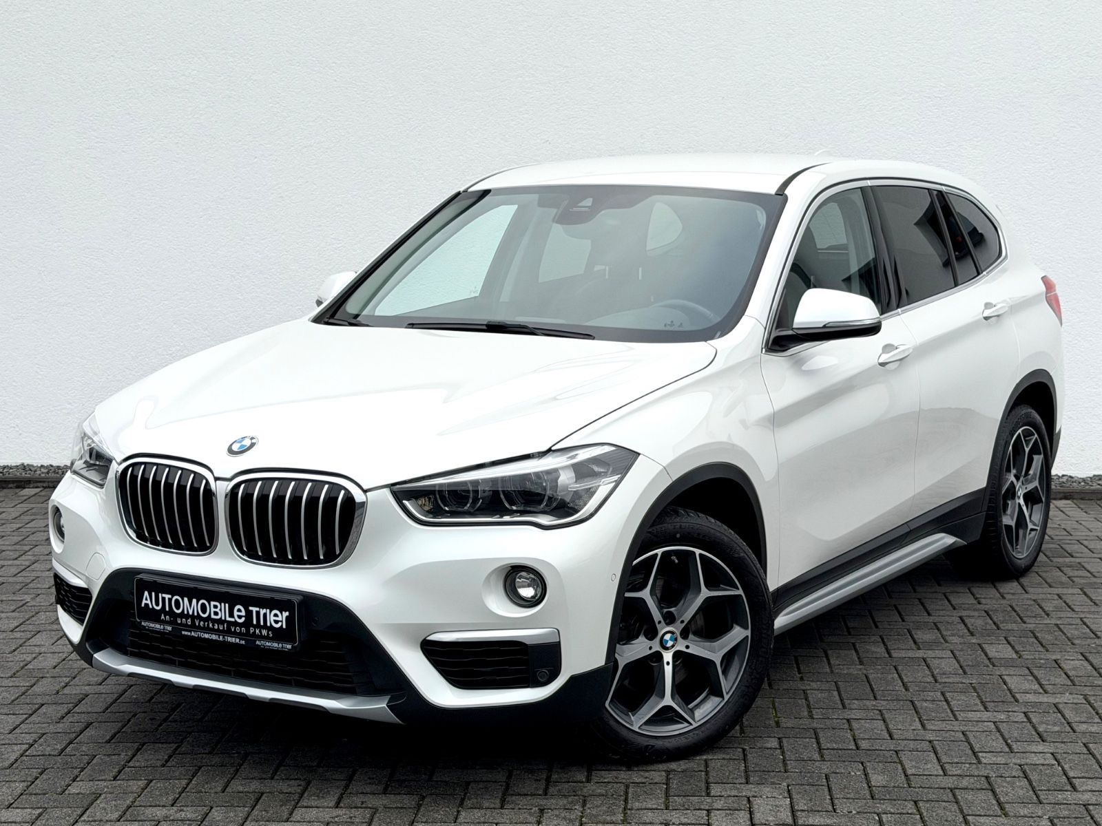 BMW X1 xDrive 18 d xLine /NAVI/LED/TEMP/GARANTIE/