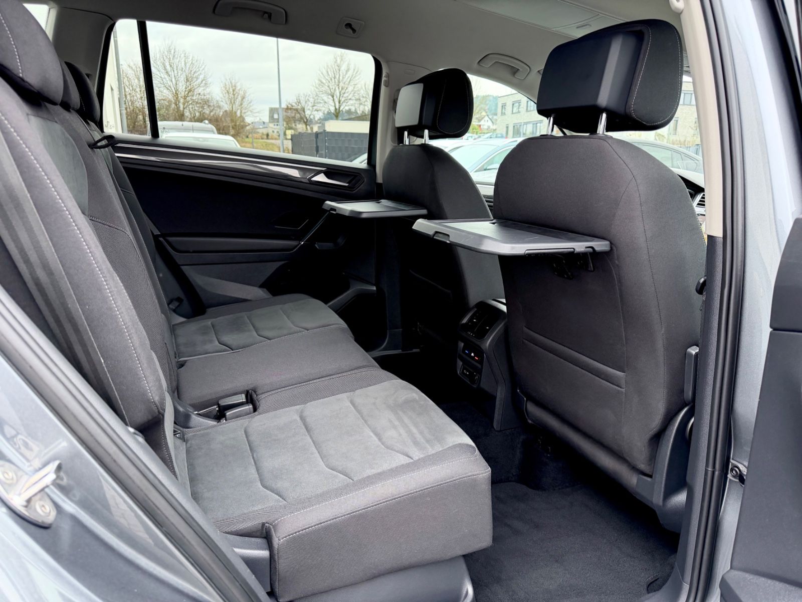 Bild 15 von 16 - Volkswagen Tiguan - Gebrauchtwagen von Automobile Trier Volkswagen Tiguan Allspace R Line 2.0 TSI DSG 4M GARANTIE