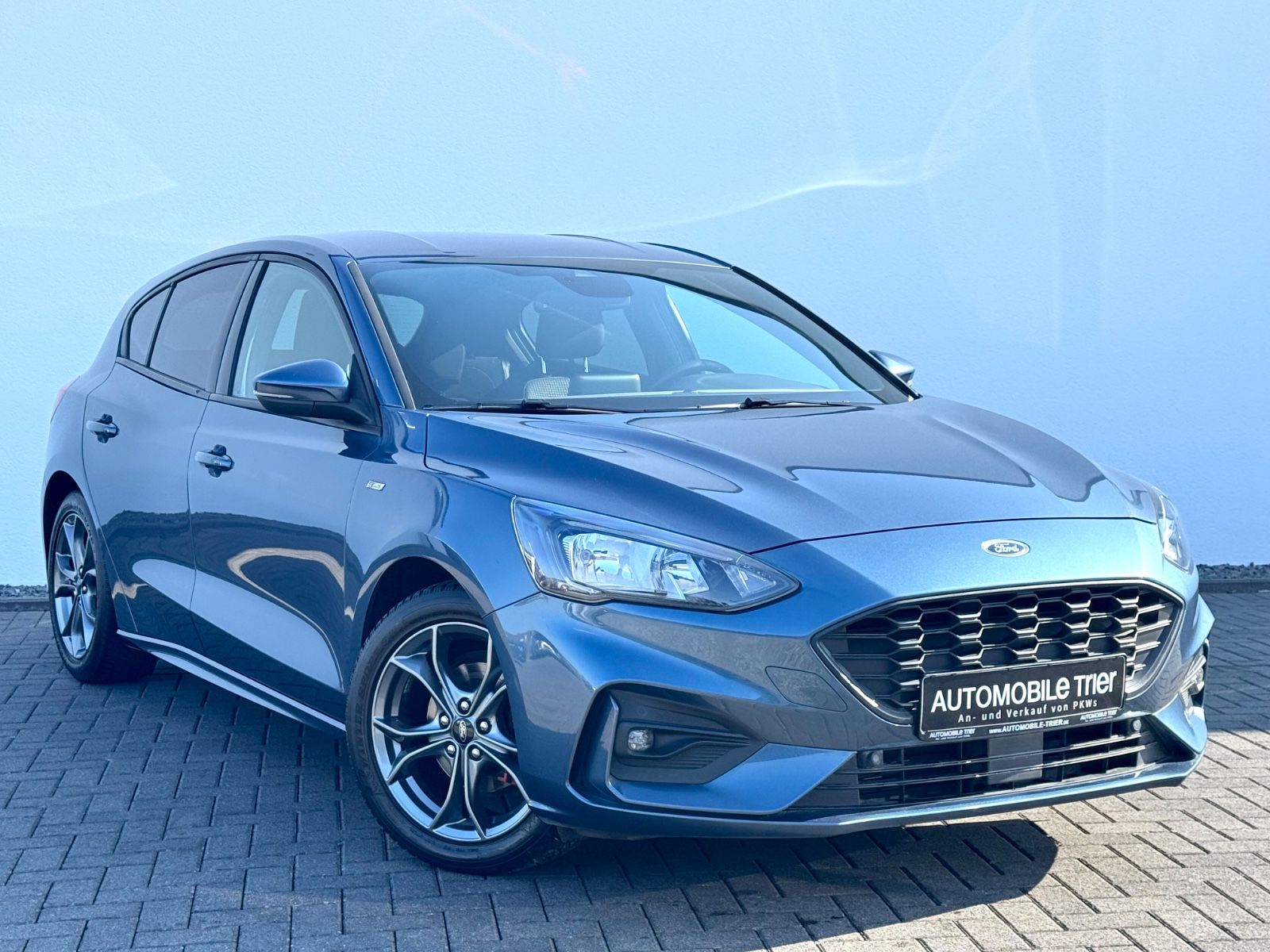 Bild 3 von 14 - Ford Focus - Gebrauchtwagen von Automobile Trier Ford Focus Lim. ST-Line 1.5, NAVI, CAM, LED, 1.HAND