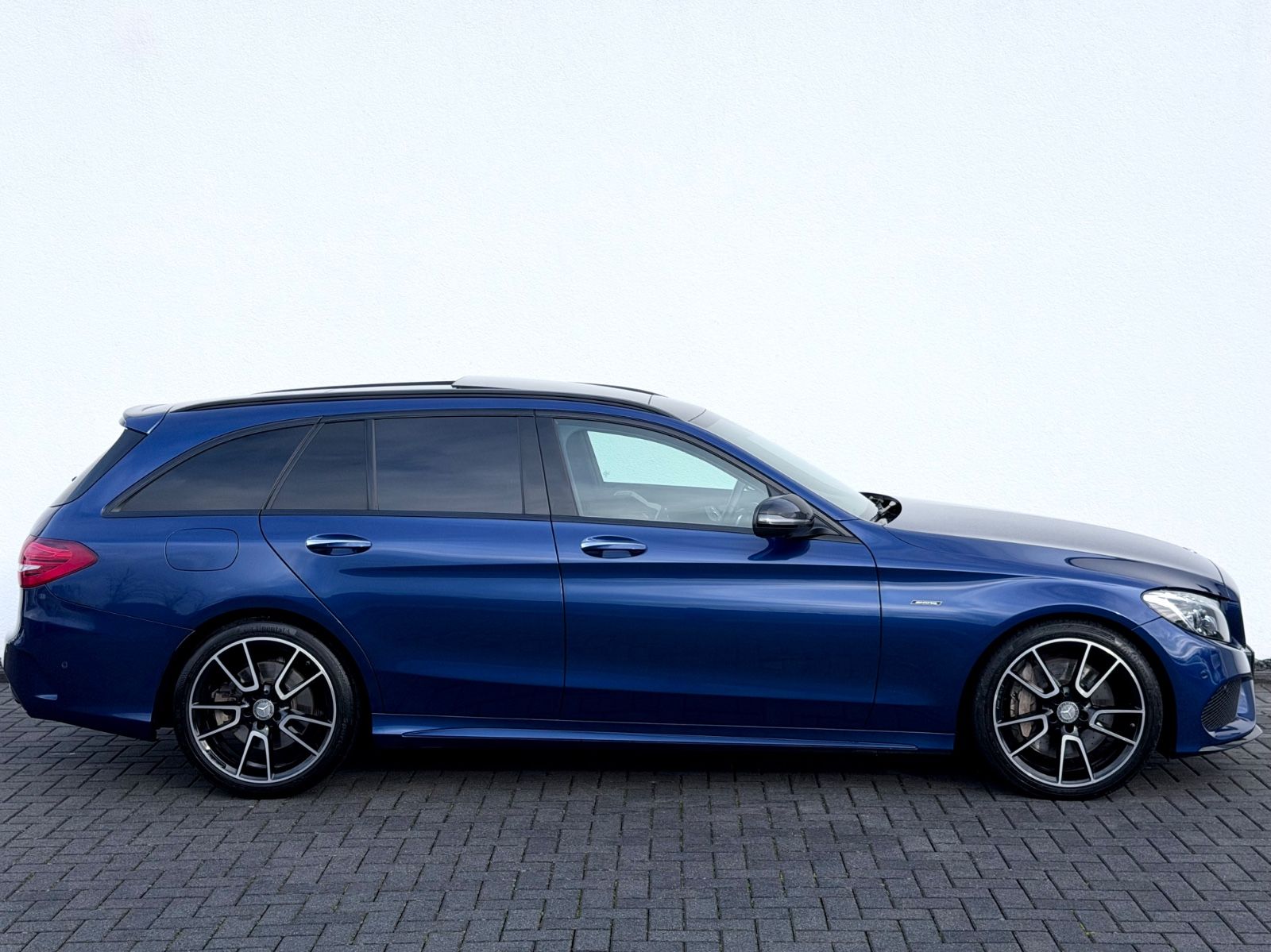 Bild 4 von 15 - Mercedes-Benz C 450 AMG - Gebrauchtwagen von Automobile Trier Mercedes-Benz C 450 AMG, LED, BURM, 360°CAM, GARANTIE