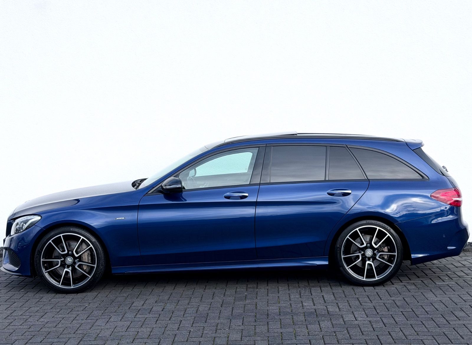 Bild 8 von 15 - Mercedes-Benz C 450 AMG - Gebrauchtwagen von Automobile Trier Mercedes-Benz C 450 AMG, LED, BURM, 360°CAM, GARANTIE