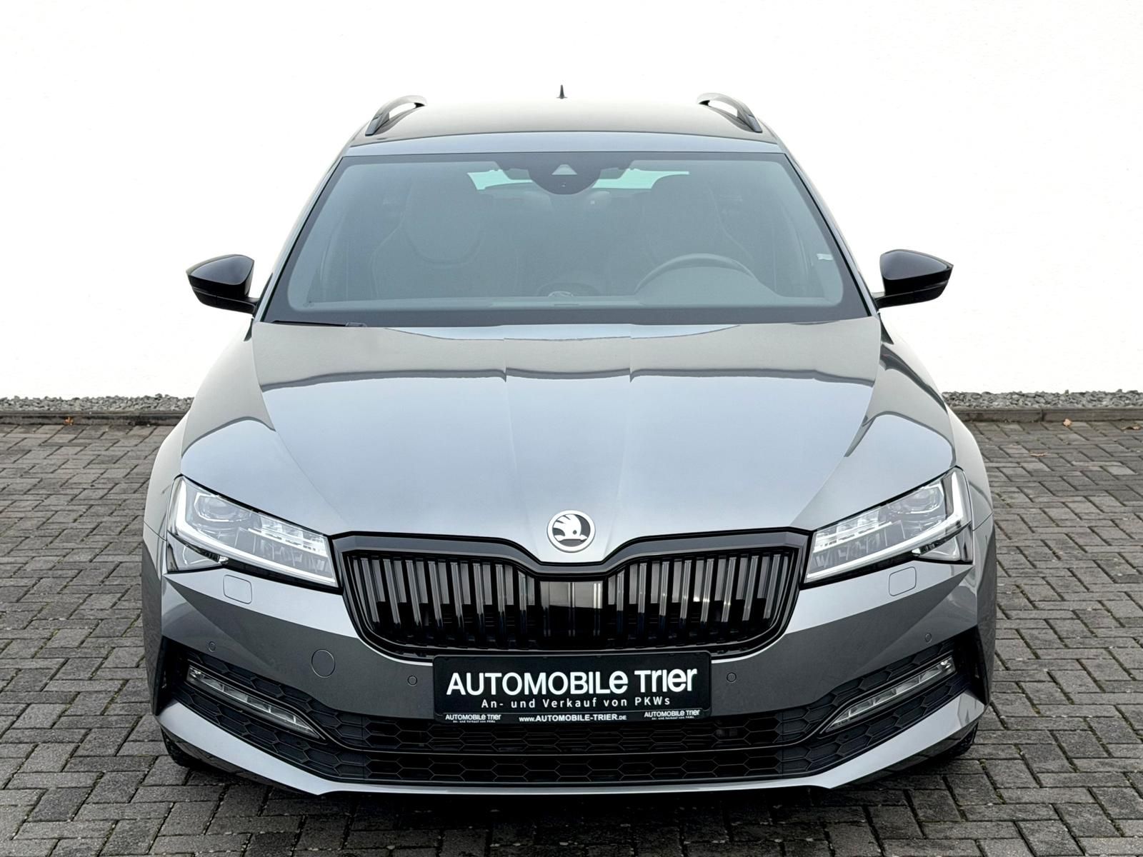 Bild 2 von 15 - Skoda Superb - Gebrauchtwagen von Automobile Trier Skoda Superb Combi Sportline 2.0 TDI DSG, 1.HAND