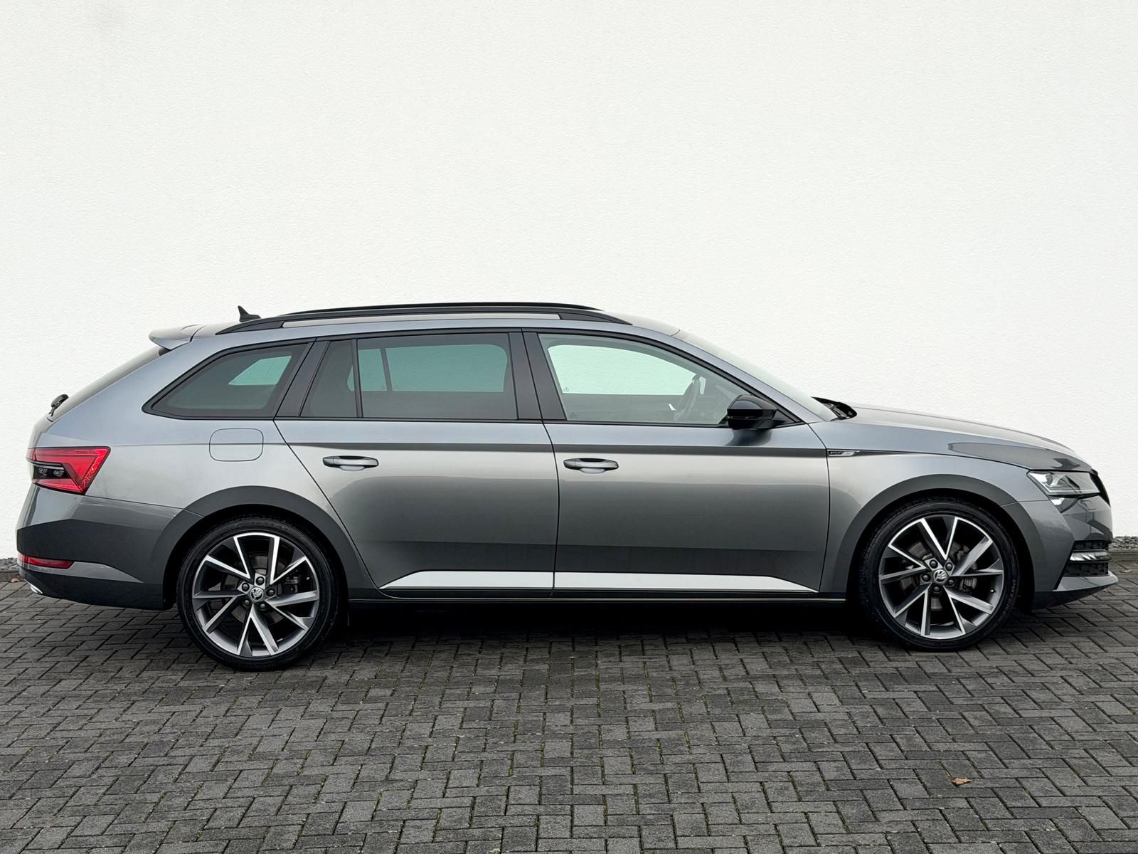 Bild 4 von 15 - Skoda Superb - Gebrauchtwagen von Automobile Trier Skoda Superb Combi Sportline 2.0 TDI DSG, 1.HAND