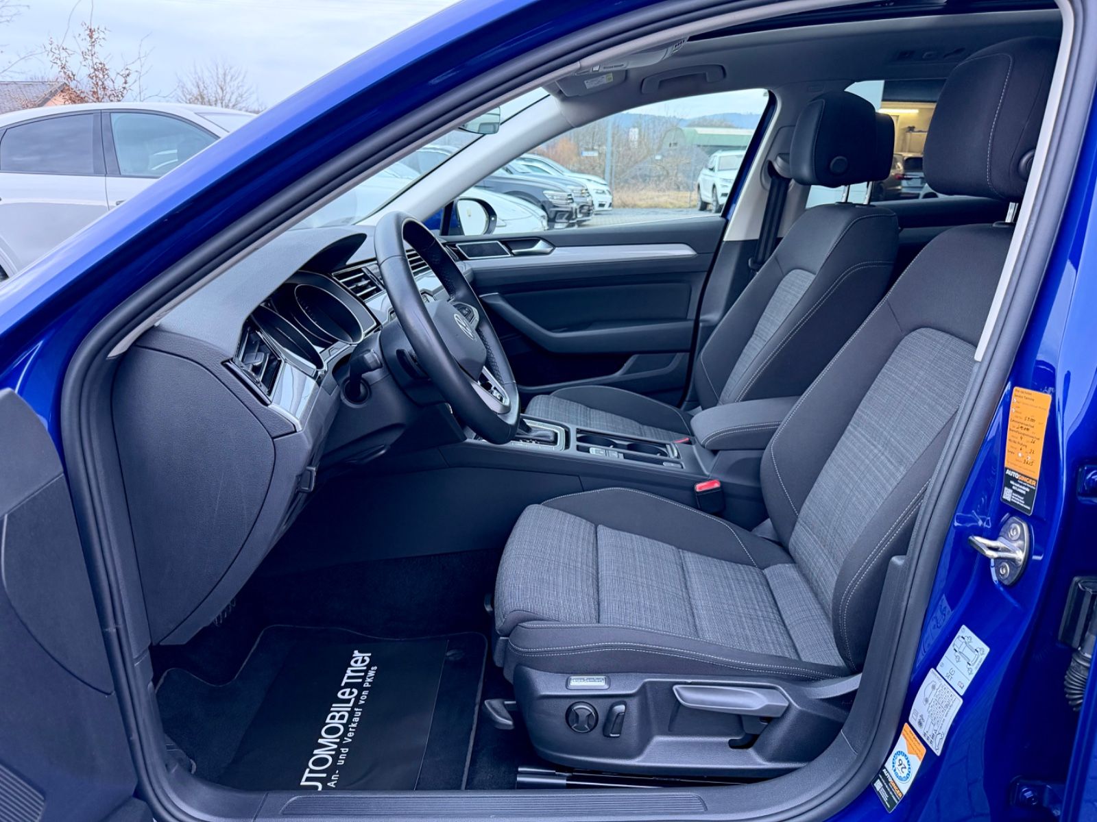 Bild 9 von 15 - Volkswagen Passat Variant - Gebrauchtwagen von Automobile Trier Volkswagen Passat Variant 2.0 TDI R line, Led, Pano, App