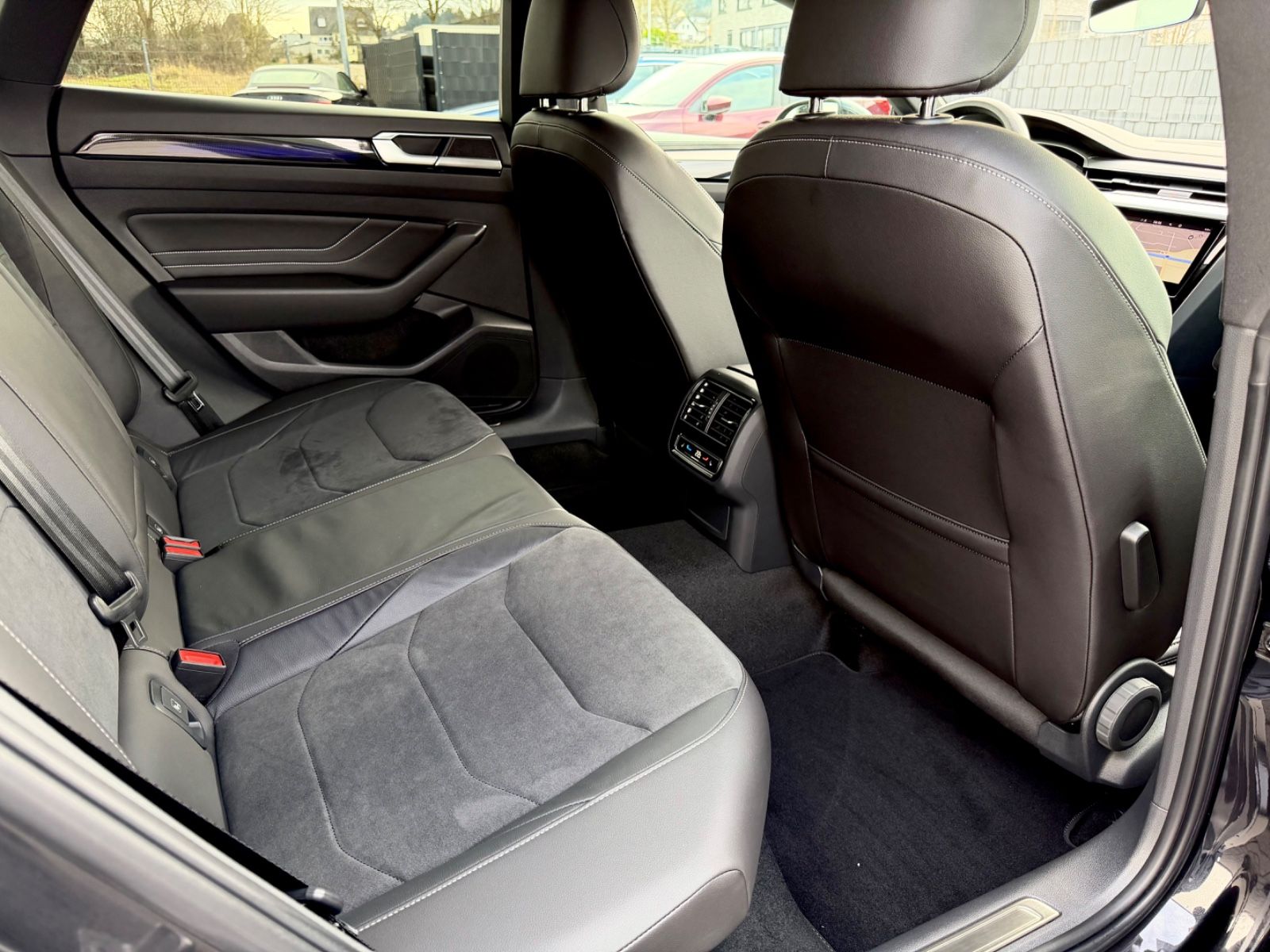 Bild 14 von 15 - Volkswagen Arteon - Gebrauchtwagen von Automobile Trier Volkswagen Shooting Brake 2.0 TSI DSG R line, NAVI, LED, ACC