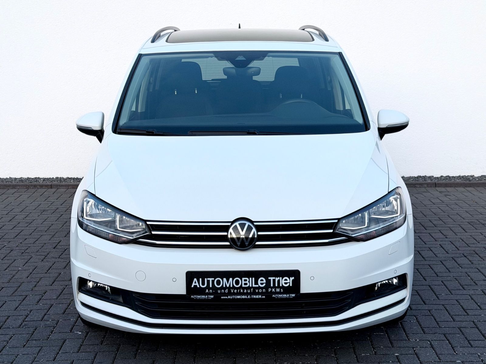 Bild 2 von 15 - Volkswagen Touran - Gebrauchtwagen von Automobile Trier Volkswagen Touran 2.0 TDI DSG, NAVI, CAM, MASSAGE, GARANTIE