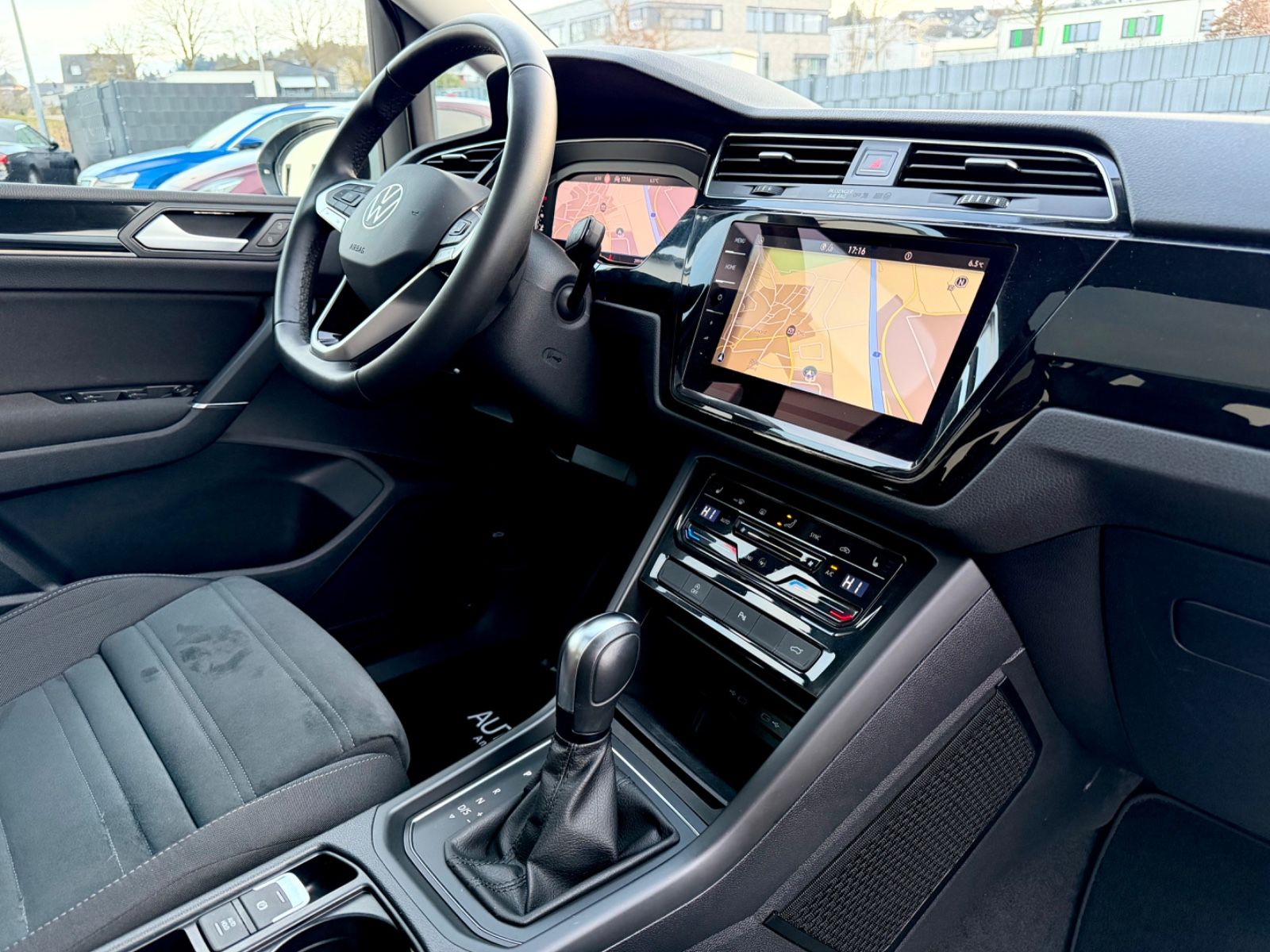 Bild 12 von 15 - Volkswagen Touran - Gebrauchtwagen von Automobile Trier Volkswagen Touran 2.0 TDI DSG, NAVI, CAM, MASSAGE, GARANTIE