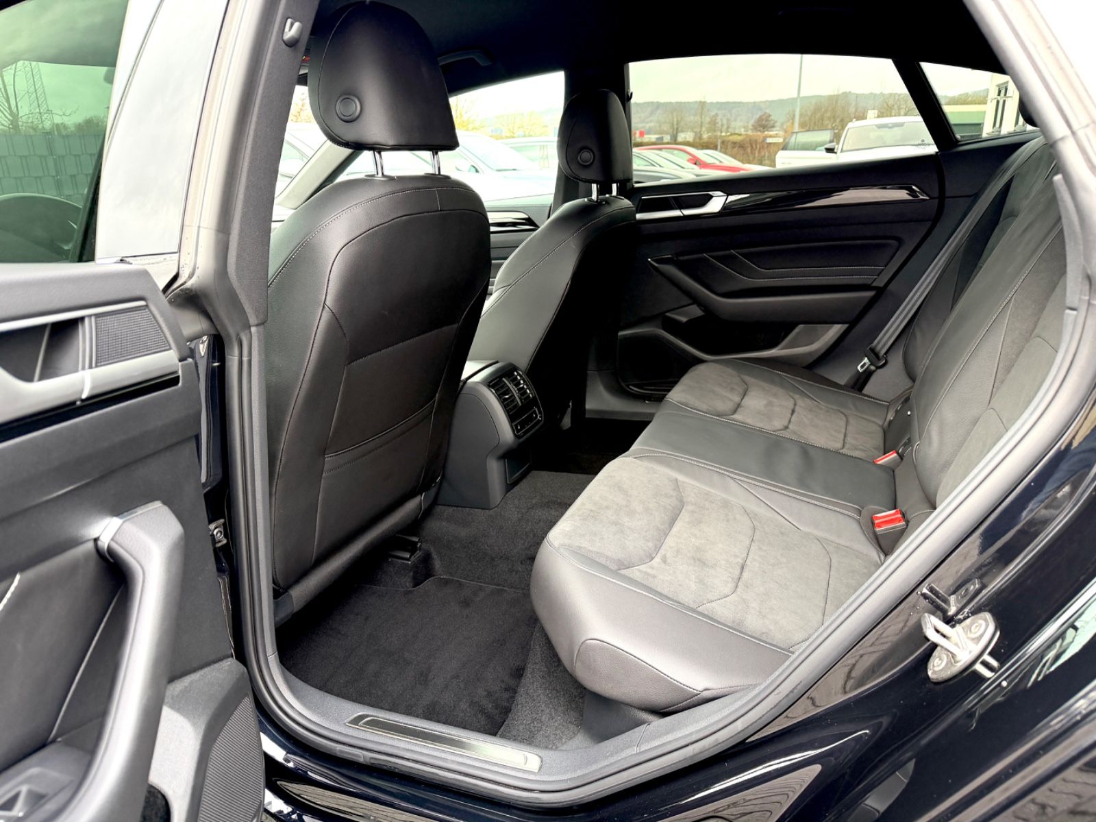 Bild 15 von 18 - Volkswagen Arteon - Gebrauchtwagen von Automobile Trier Volkswagen Arteon R line 2.0 TSI DSG 4Motion, LED, ACC, CAM