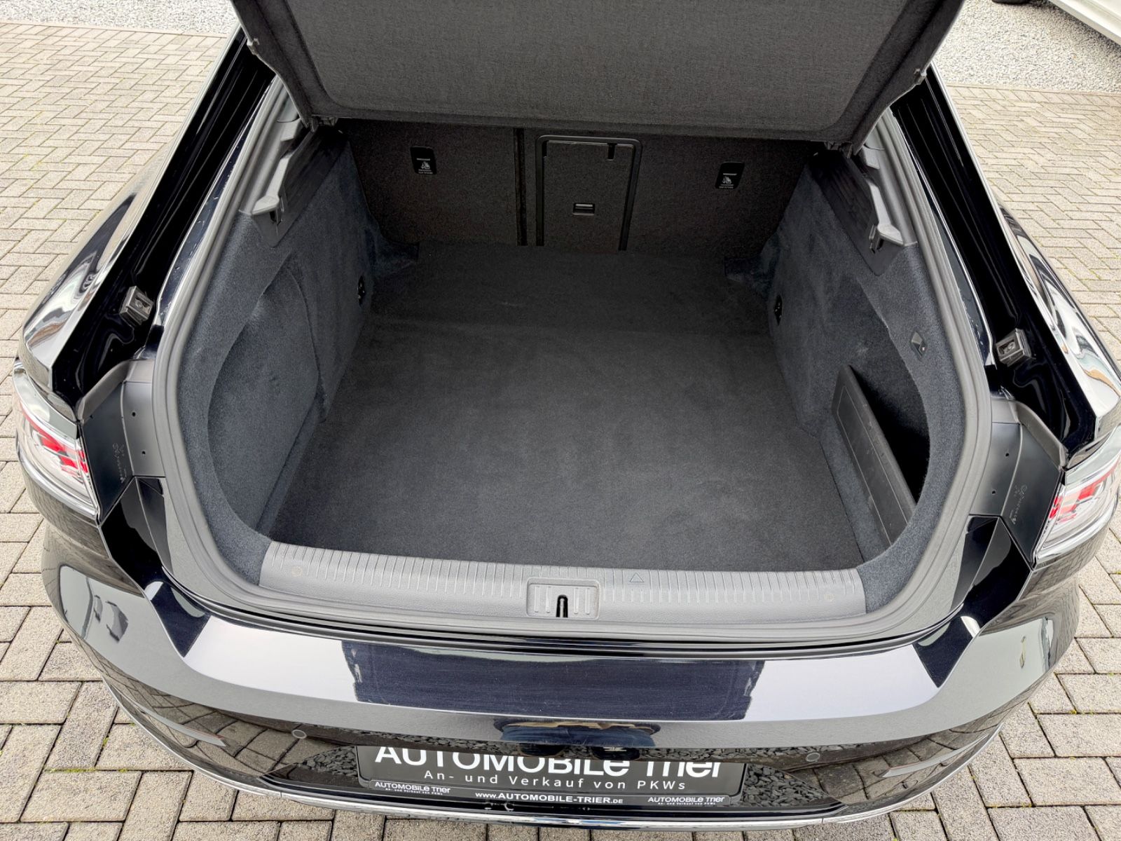 Bild 16 von 18 - Volkswagen Arteon - Gebrauchtwagen von Automobile Trier Volkswagen Arteon R line 2.0 TSI DSG 4Motion, LED, ACC, CAM