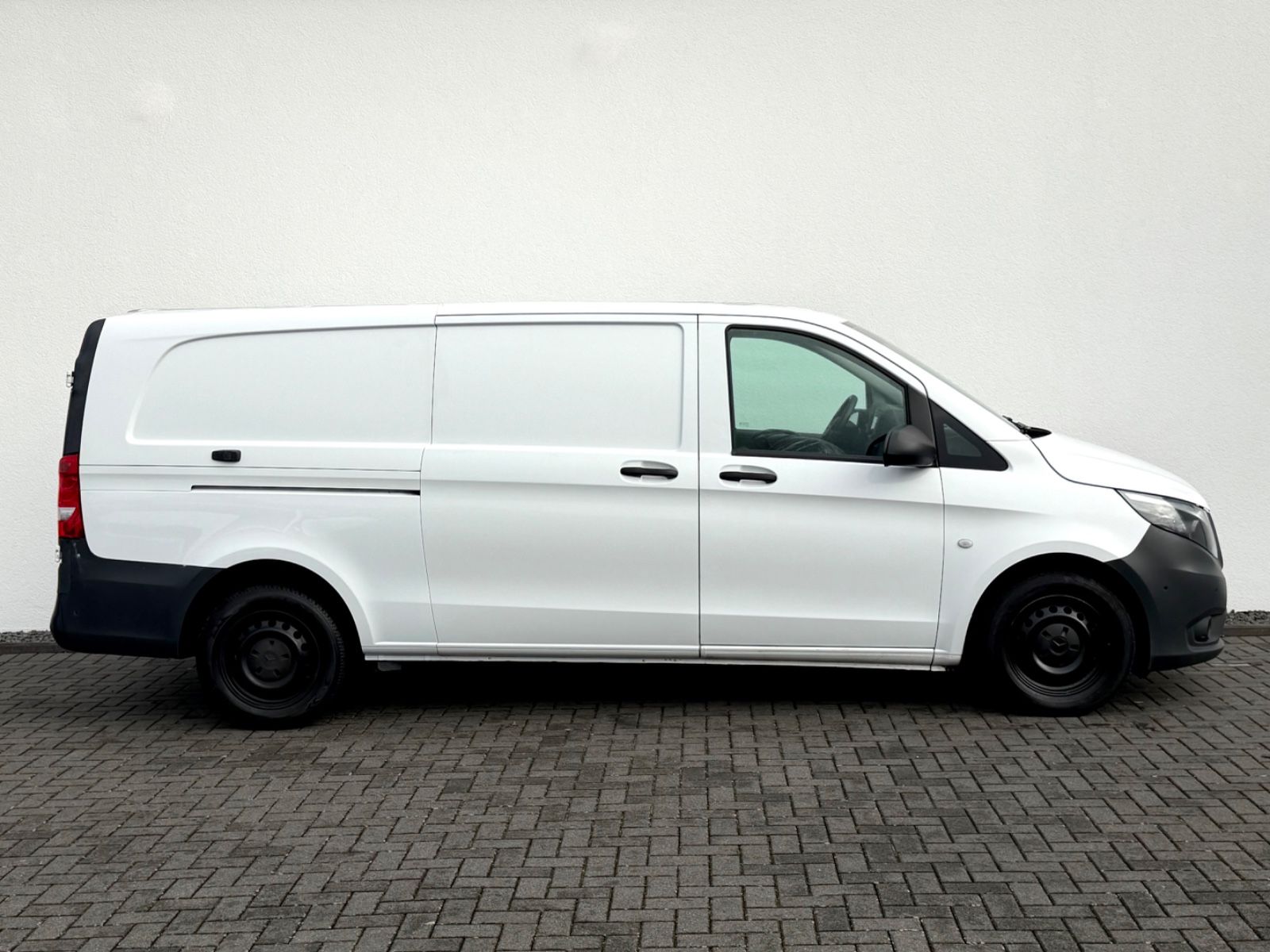 Bild 4 von 13 - Mercedes-Benz Vito - Gebrauchtwagen von Automobile Trier Mercedes-Benz Vito Kasten 110, 114, 116, 119 CDI RWD extralang