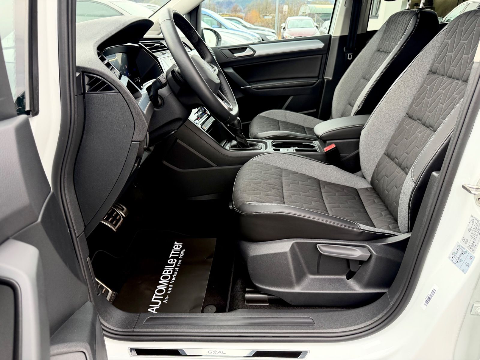 Bild 9 von 18 - Volkswagen Touran - Gebrauchtwagen von Automobile Trier Volkswagen Touran 2.0 TDI DSG, 7.SITZER, LED, ACC, AHK, CAM