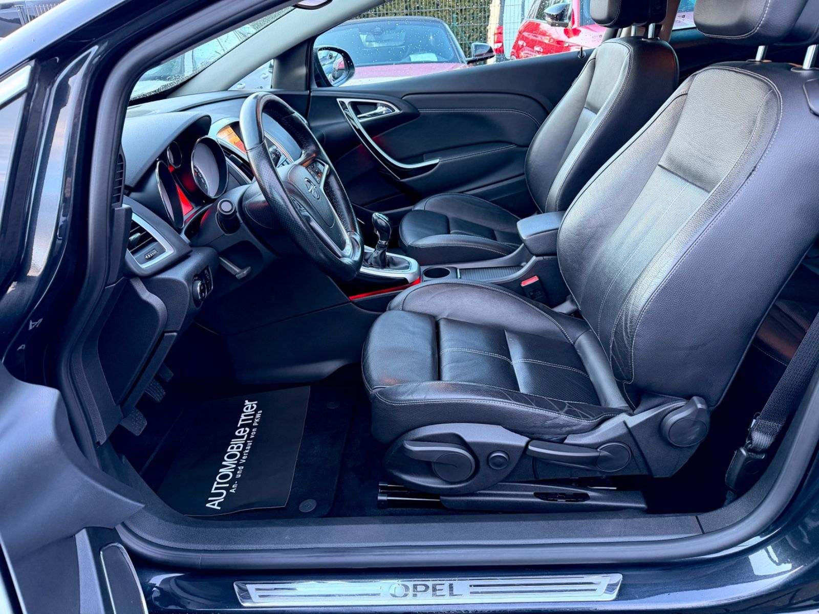 Bild 9 von 12 - Opel Astra - Gebrauchtwagen von Automobile Trier Opel Astra J GTC OPC Line 1.6 Turbo, NAVI, LED, PDC