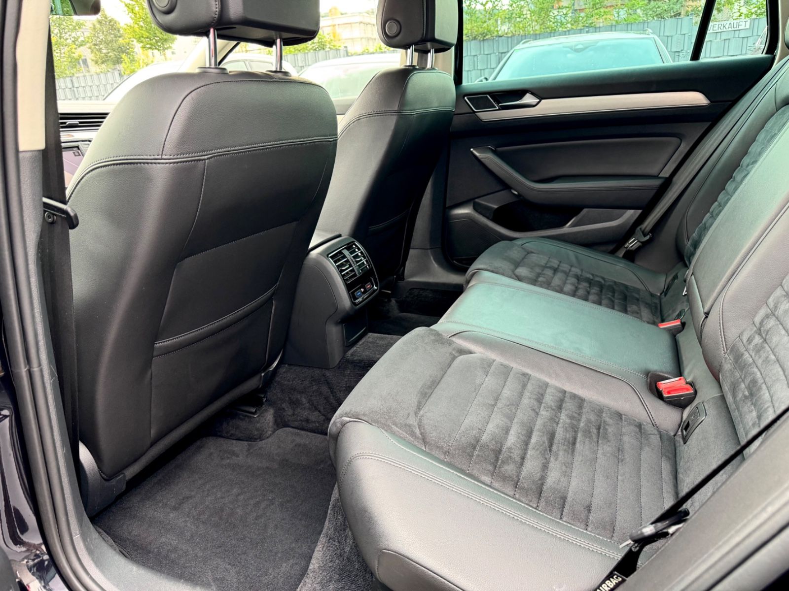 Bild 13 von 13 - Volkswagen Passat - Gebrauchtwagen von Automobile Trier Volkswagen Passat Variant Highline 2.0 TSI DSG 4Motion