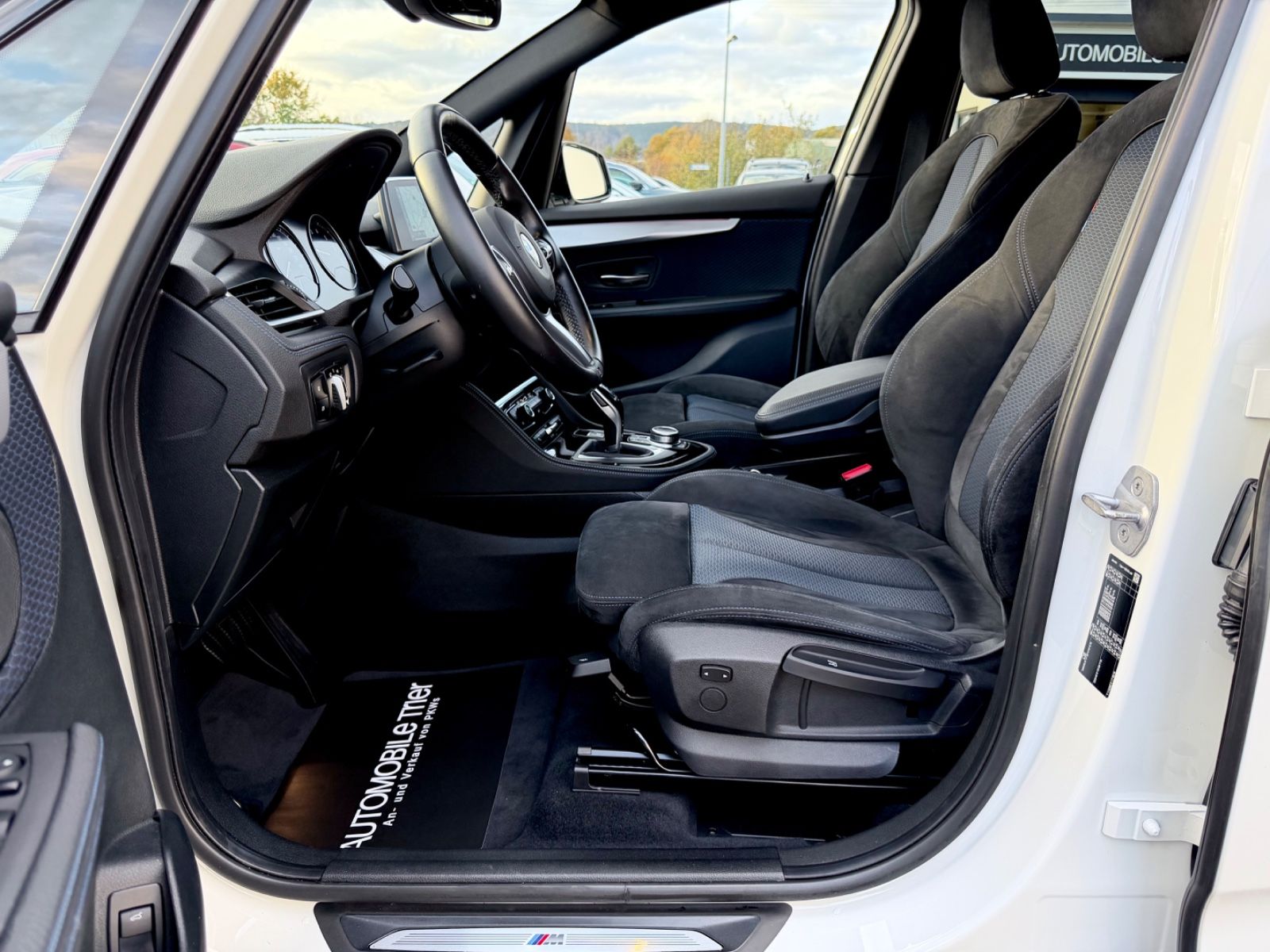 Bild 9 von 14 - BMW 218 Active Tourer - Gebrauchtwagen von Automobile Trier BMW 218i Active Tourer M Sport Paket, NAVI, LED, CAM