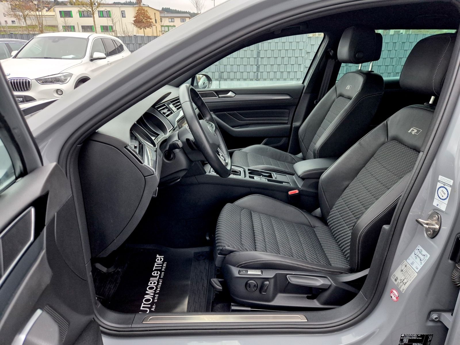 Bild 9 von 17 - Volkswagen Passat Variant - Gebrauchtwagen von Automobile Trier Volkswagen Passat Variant R Line 2.0 TDI DSG, LED, ACC, CAM