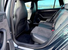 Skoda Superb Combi Sportline 2.0 TDI DSG, LED, ACC, CAM - Thumbnail 14