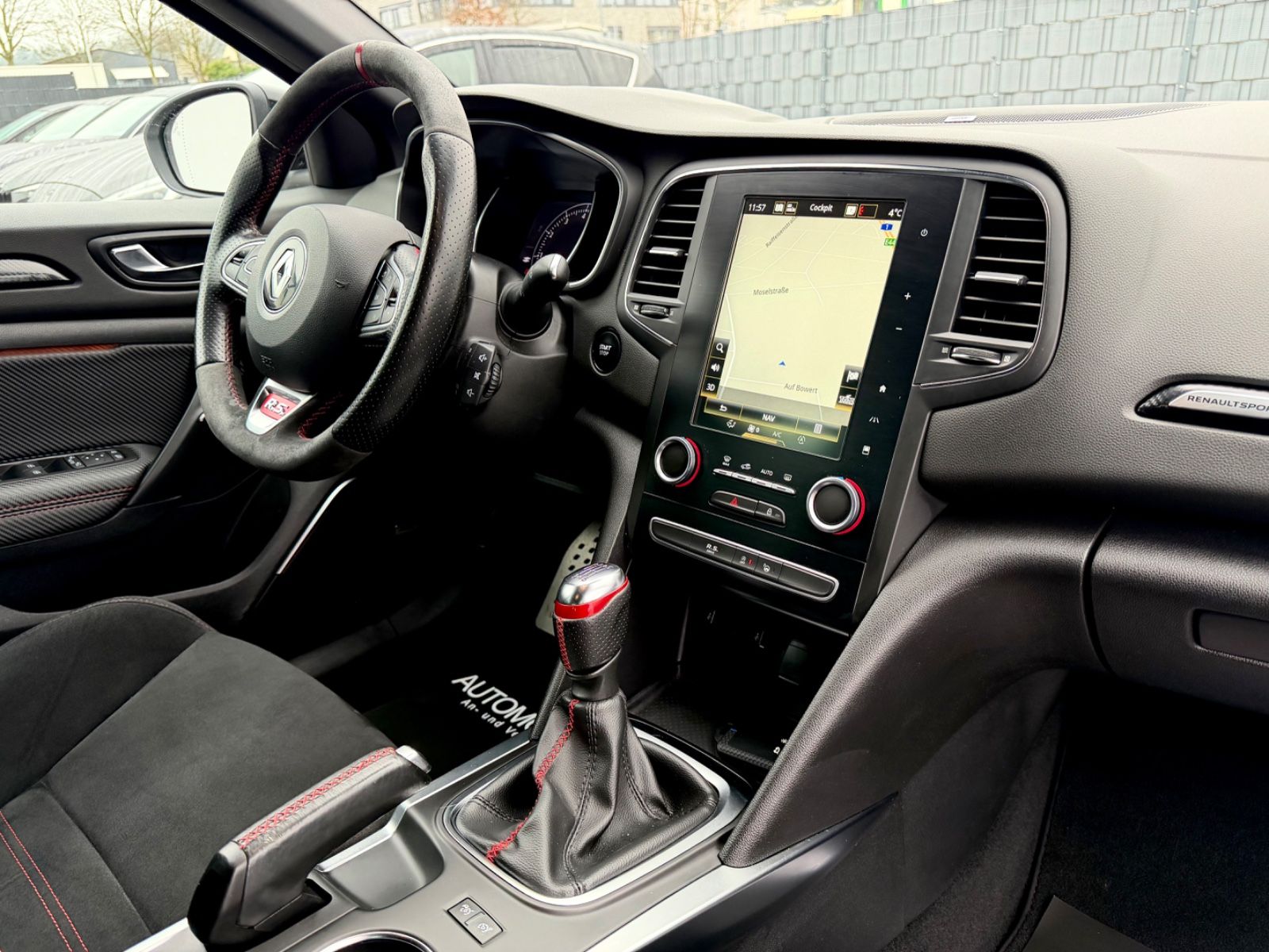 Bild 1 von 15 - Renault Megane - Gebrauchtwagen von Automobile Trier Renault Megane 300 RS Trophy, NAVI, LED, ACC, CAM, GARANTIE