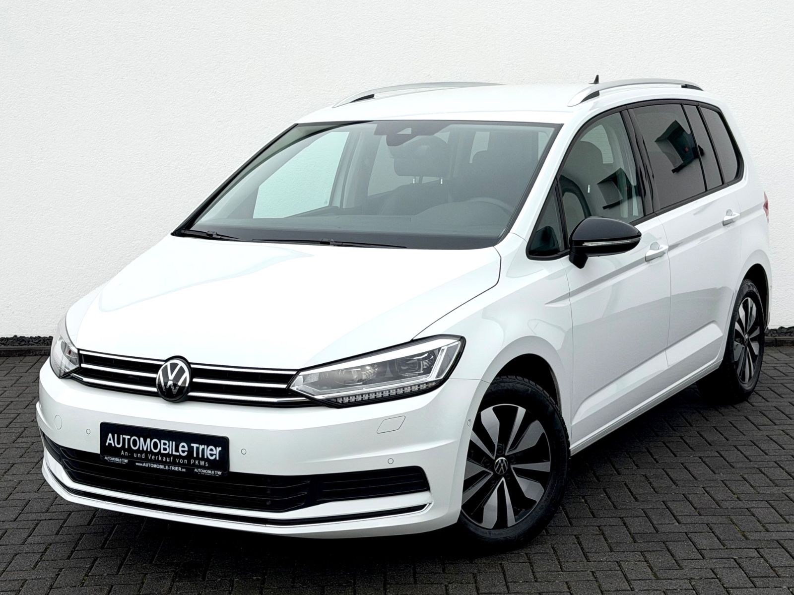 Volkswagen Touran 2.0 TDI DSG /7.SITZER/LED/ACC/AHK/