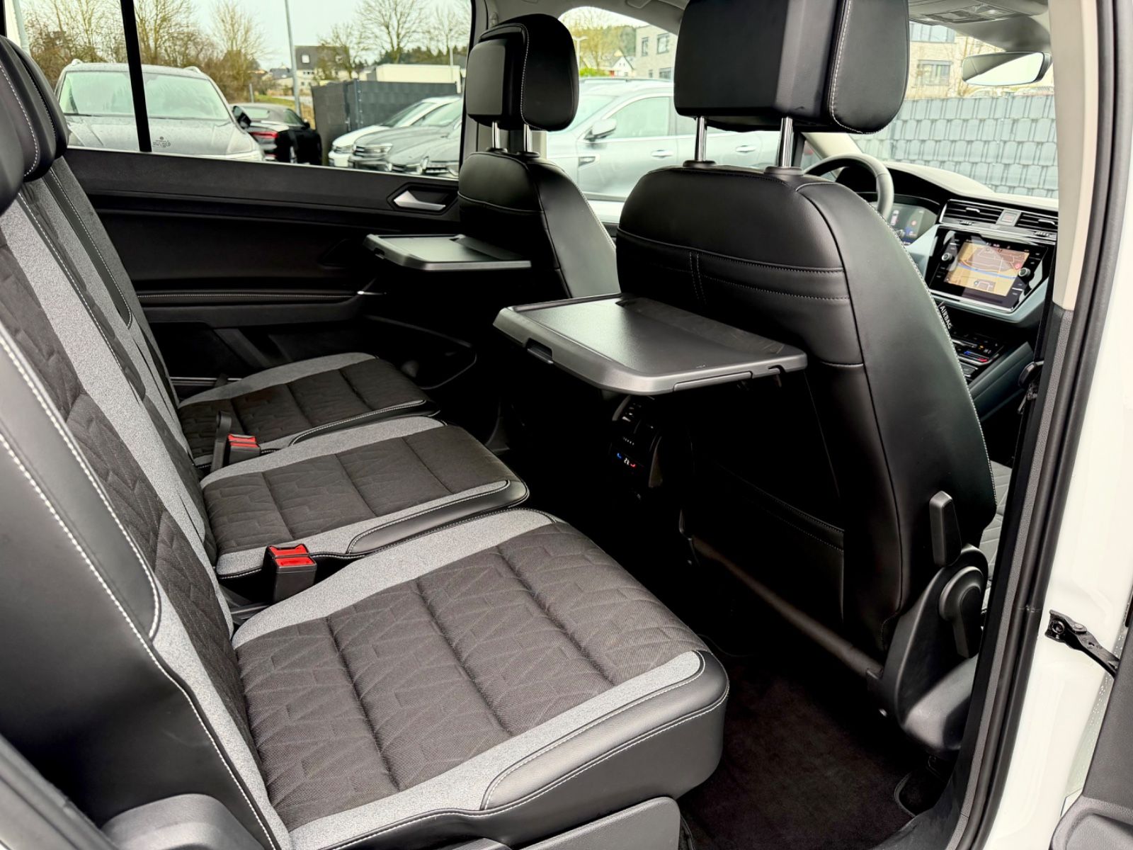 Bild 14 von 18 - Volkswagen Touran - Gebrauchtwagen von Automobile Trier Volkswagen Touran 2.0 TDI DSG, 7.SITZER, LED, ACC, AHK