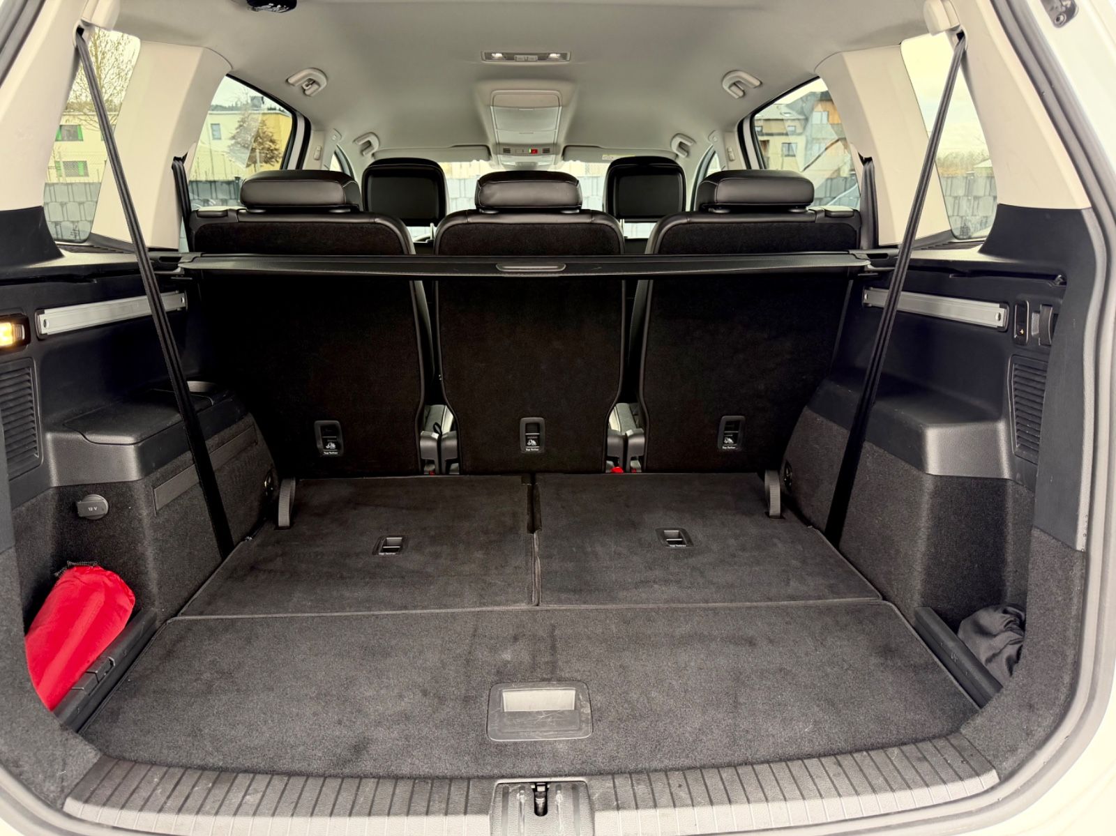 Bild 16 von 18 - Volkswagen Touran - Gebrauchtwagen von Automobile Trier Volkswagen Touran 2.0 TDI DSG, 7.SITZER, LED, ACC, AHK