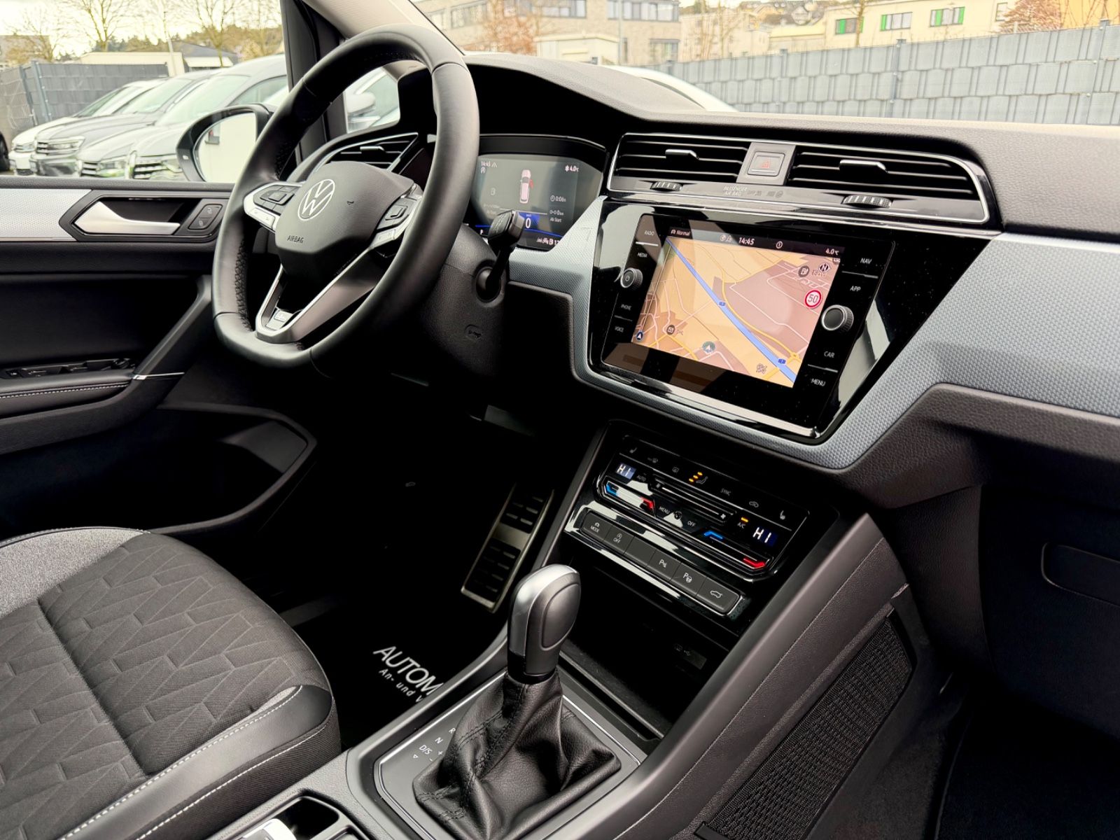 Bild 12 von 18 - Volkswagen Touran - Gebrauchtwagen von Automobile Trier Volkswagen Touran 2.0 TDI DSG, 7.SITZER, LED, ACC, AHK