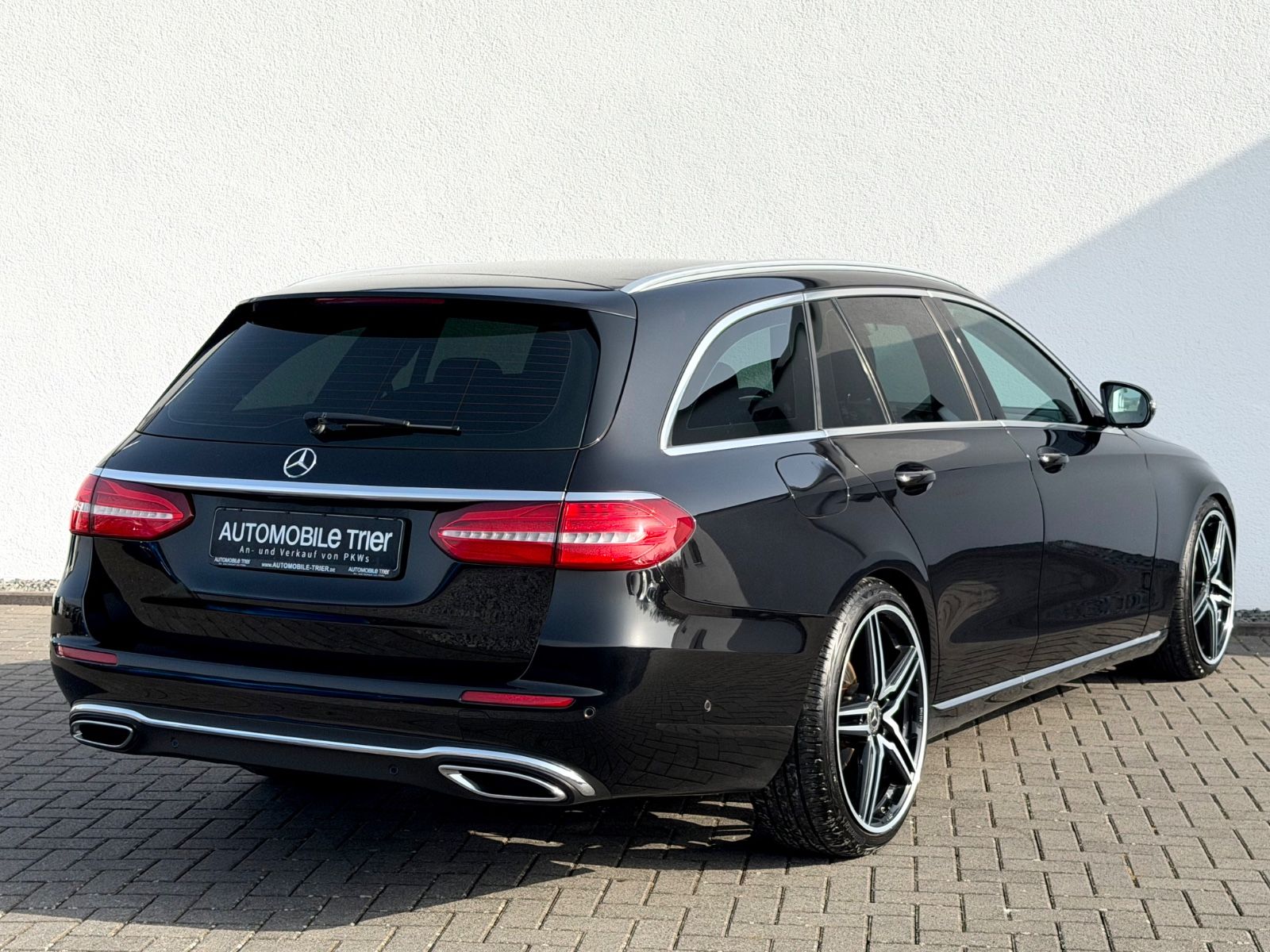 Bild 5 von 15 - Mercedes-Benz E 220 - Gebrauchtwagen von Automobile Trier Mercedes-Benz E 220d, NAVI, LED, CAM, GARANTIE