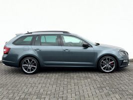 Skoda Octavia Combi RS 2.0 TDI DSG 4×4, LED, ACC, AHK - Thumbnail 4