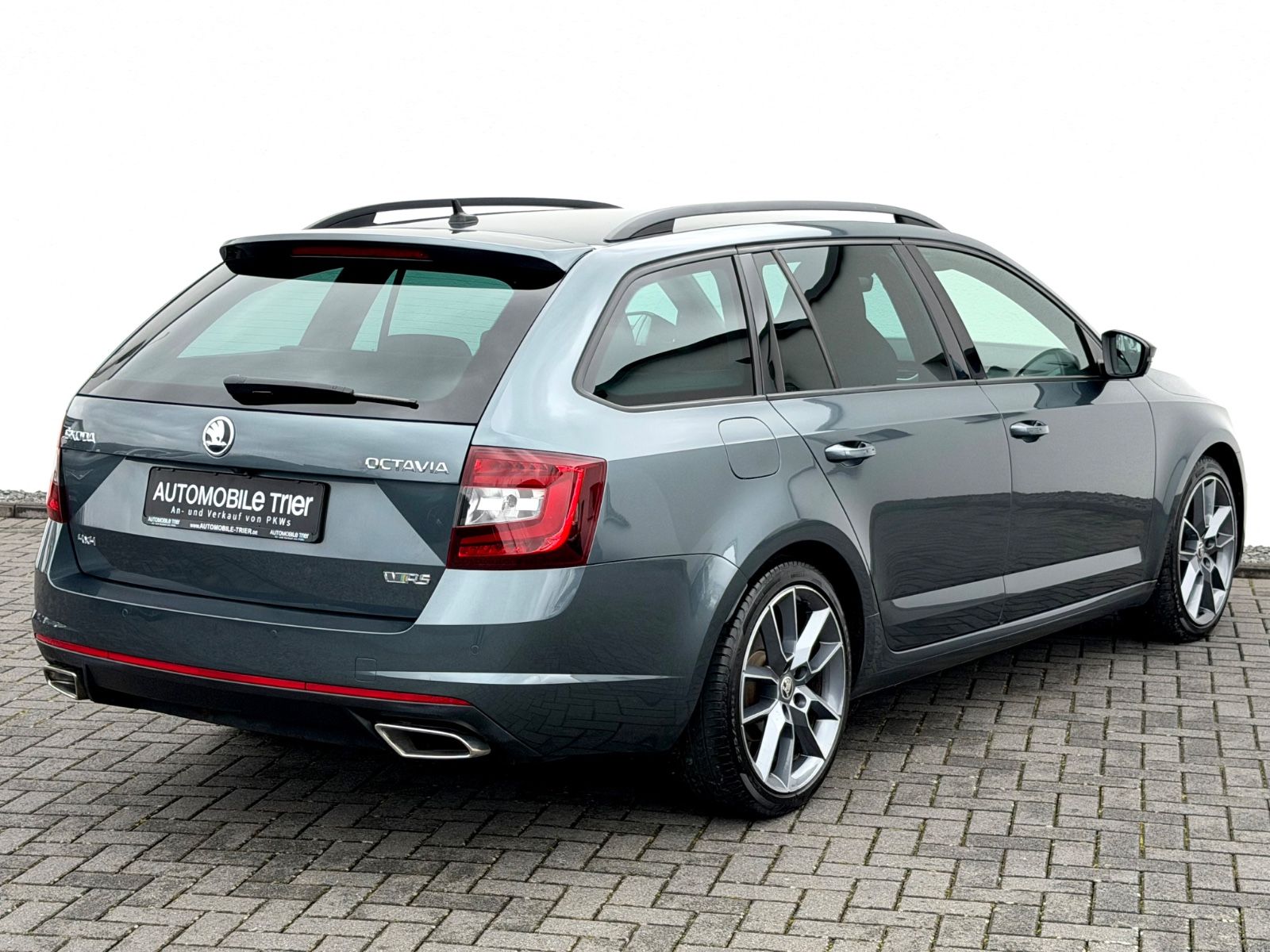 Bild 5 von 18 - Skoda Octavia - Gebrauchtwagen von Automobile Trier Skoda Octavia Combi RS 2.0 TDI DSG 4×4, LED, ACC, AHK