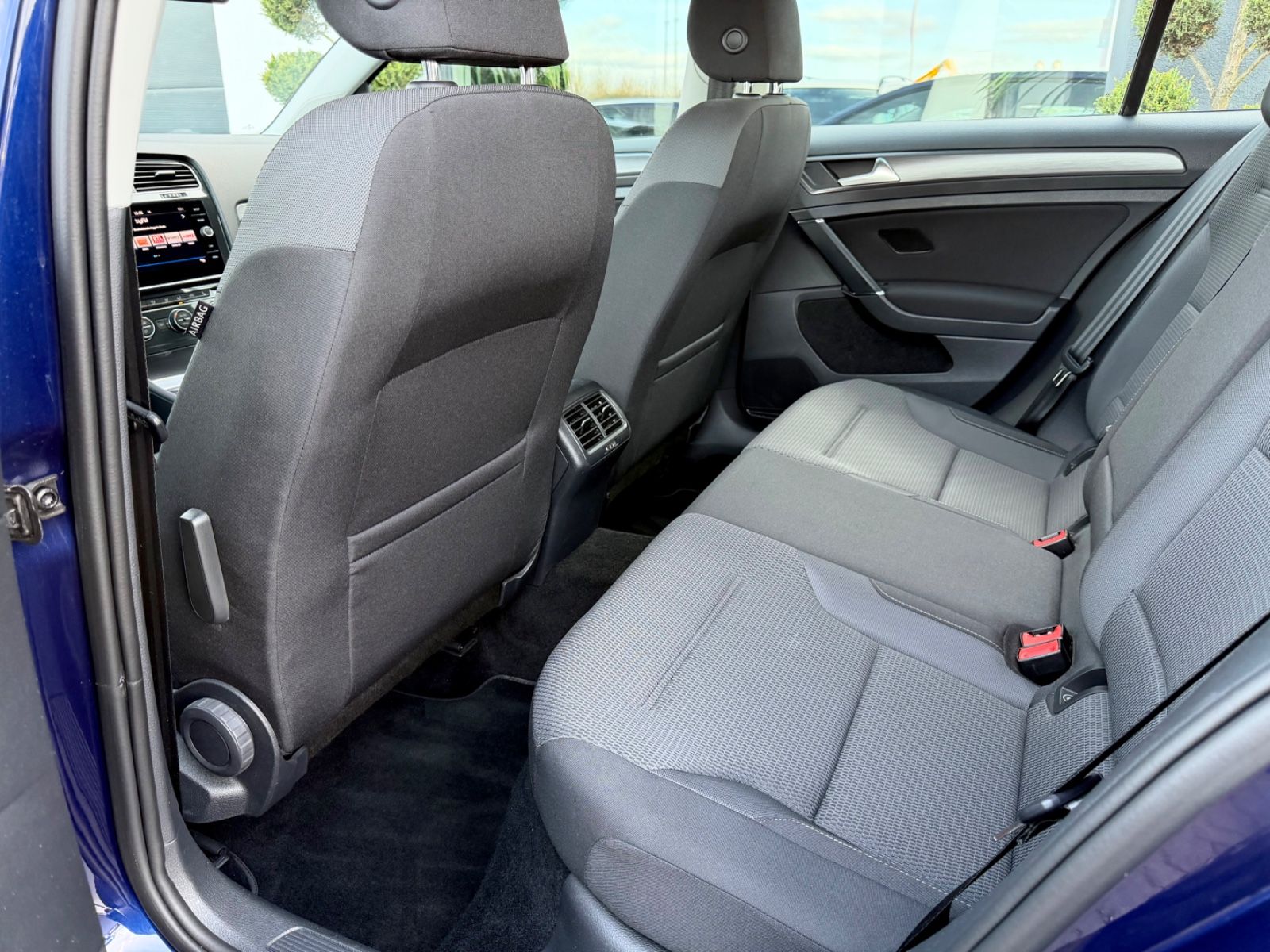 Bild 13 von 13 - Volkswagen Golf - Gebrauchtwagen von Automobile Trier Volkswagen Golf 7 Lim., SERVICE, TÜV NEU, GARANTIE