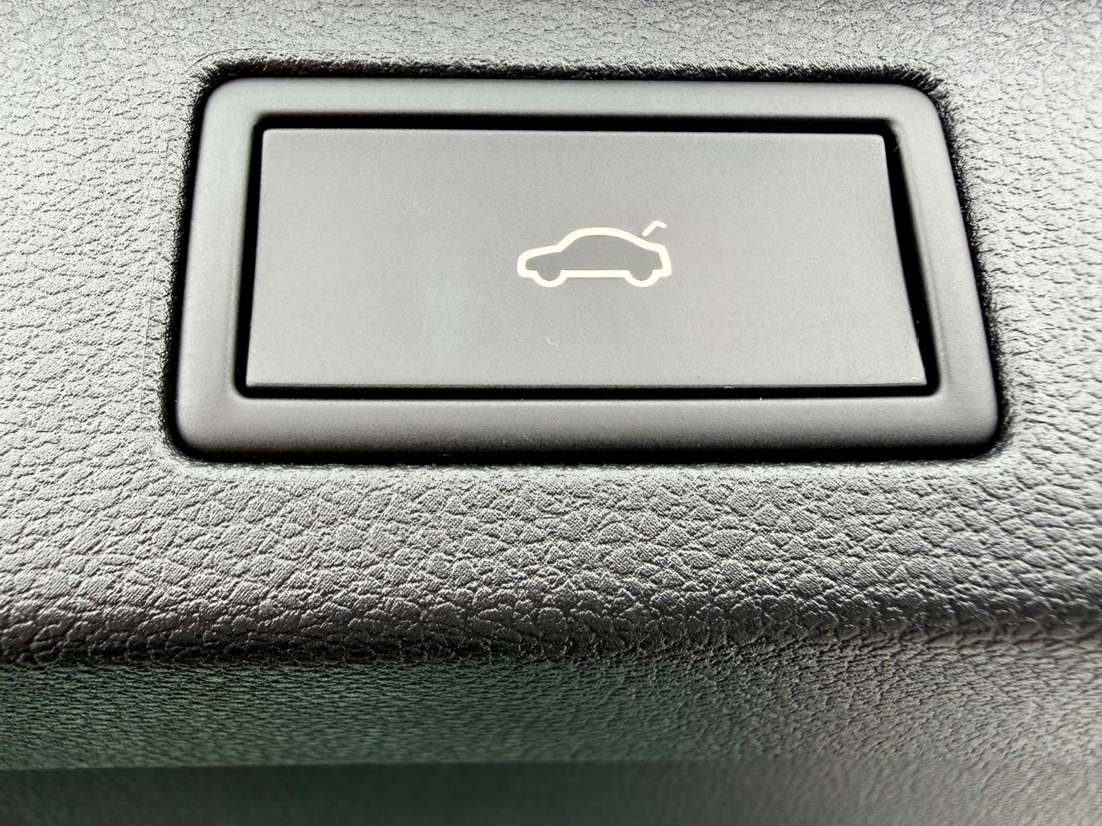 Bild 11 von 20 - Skoda Kamiq - Gebrauchtwagen von Automobile Trier Skoda Kamiq Monte Carlo 1.5 TSI DSG, LED, ACC, AHK, PANO