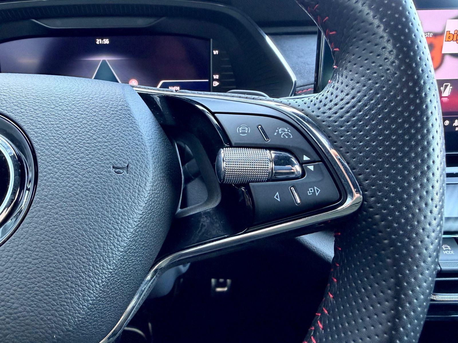 Bild 18 von 18 - Skoda Octavia - Gebrauchtwagen von Automobile Trier Skoda Octavia Combi RS 2.0 TDI DSG 4×4, LED, ACC, AHK