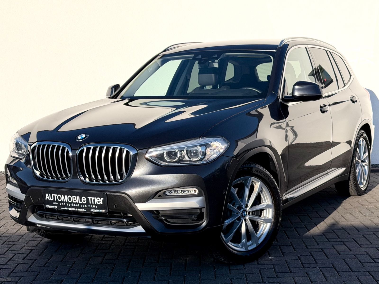 BMW X3 xDrive 30 i xLine NAVI/LED/CAM/HUD/GARANTIE